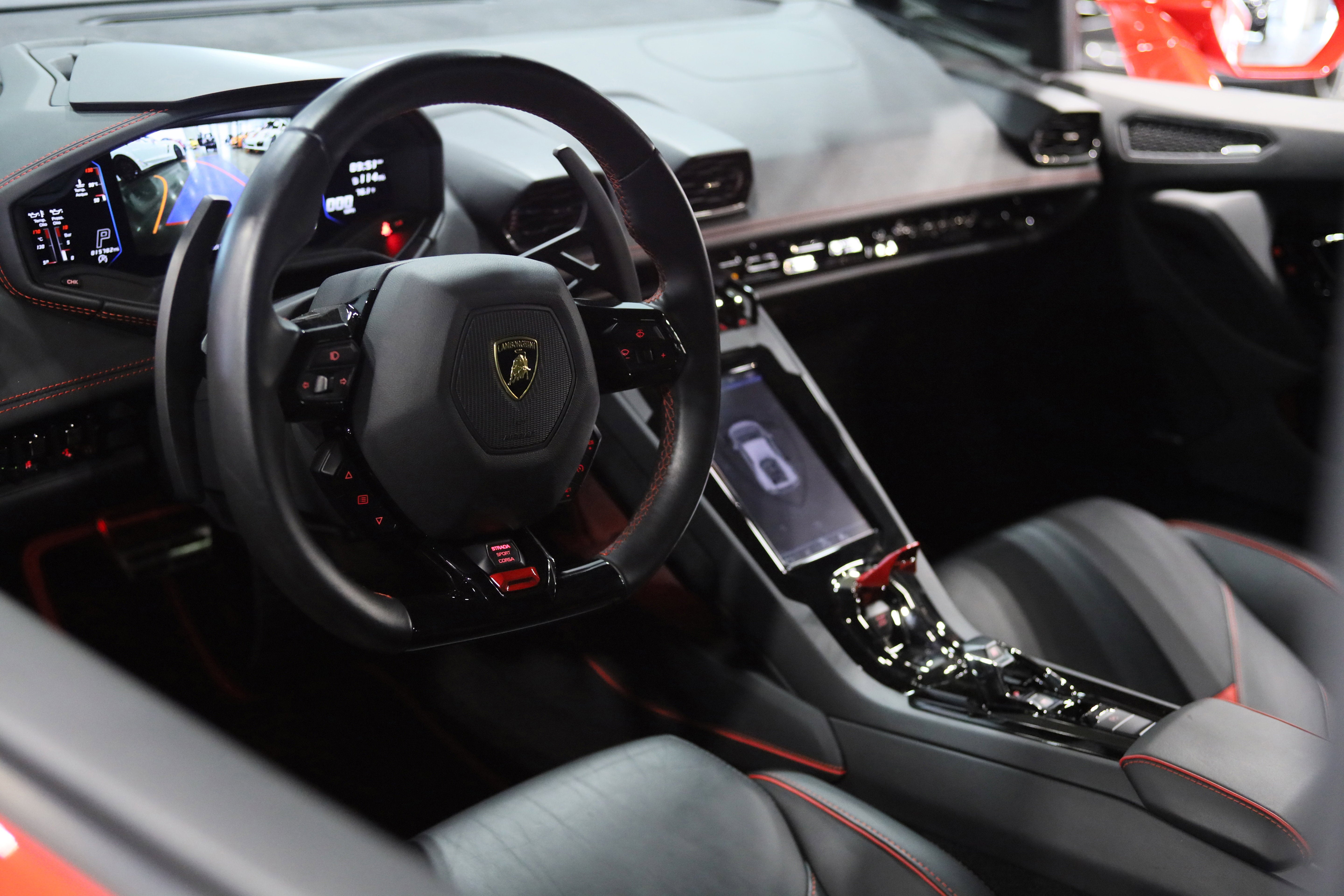 2020 Lamborghini Huracan EVO Base