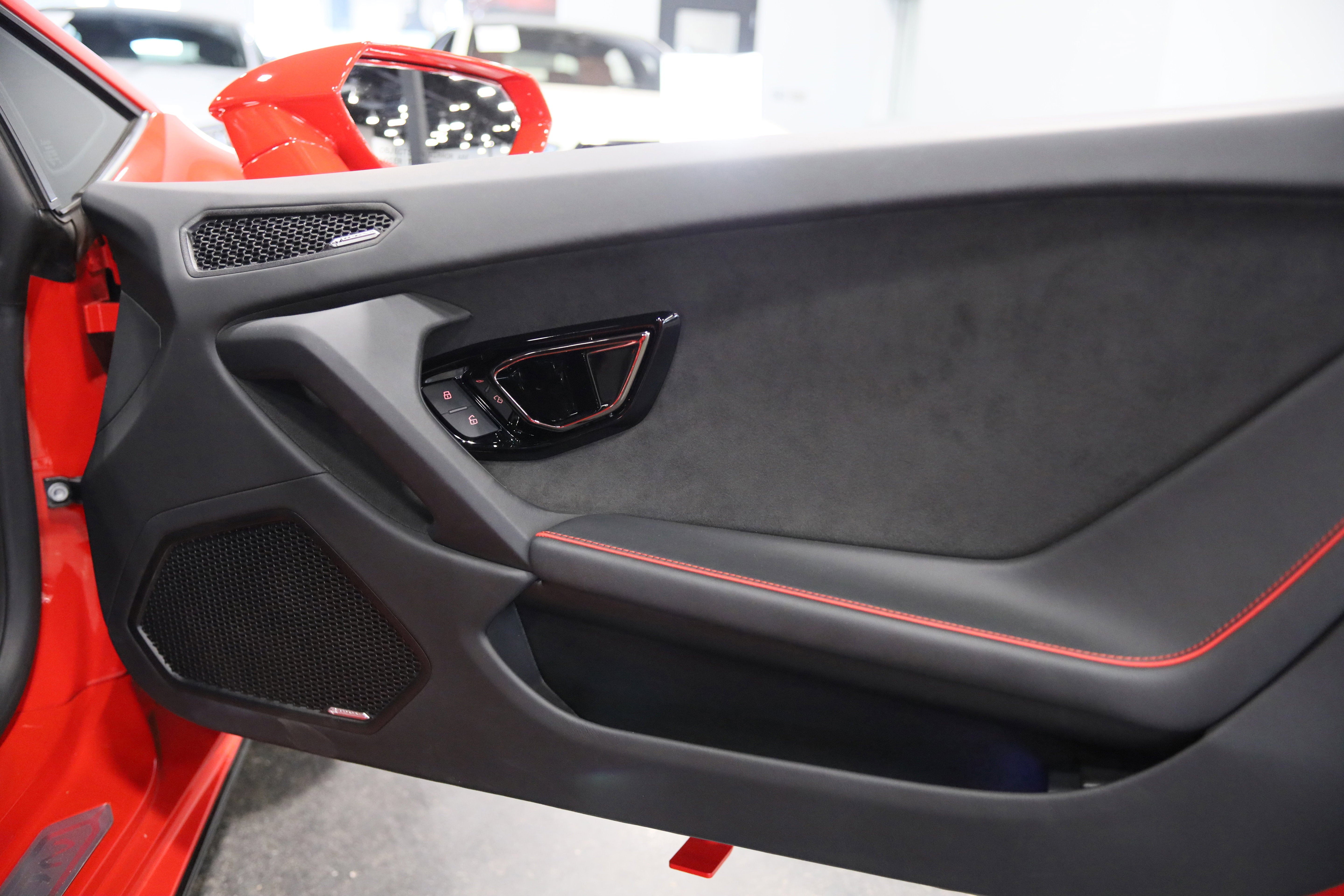 2020 Lamborghini Huracan EVO Base