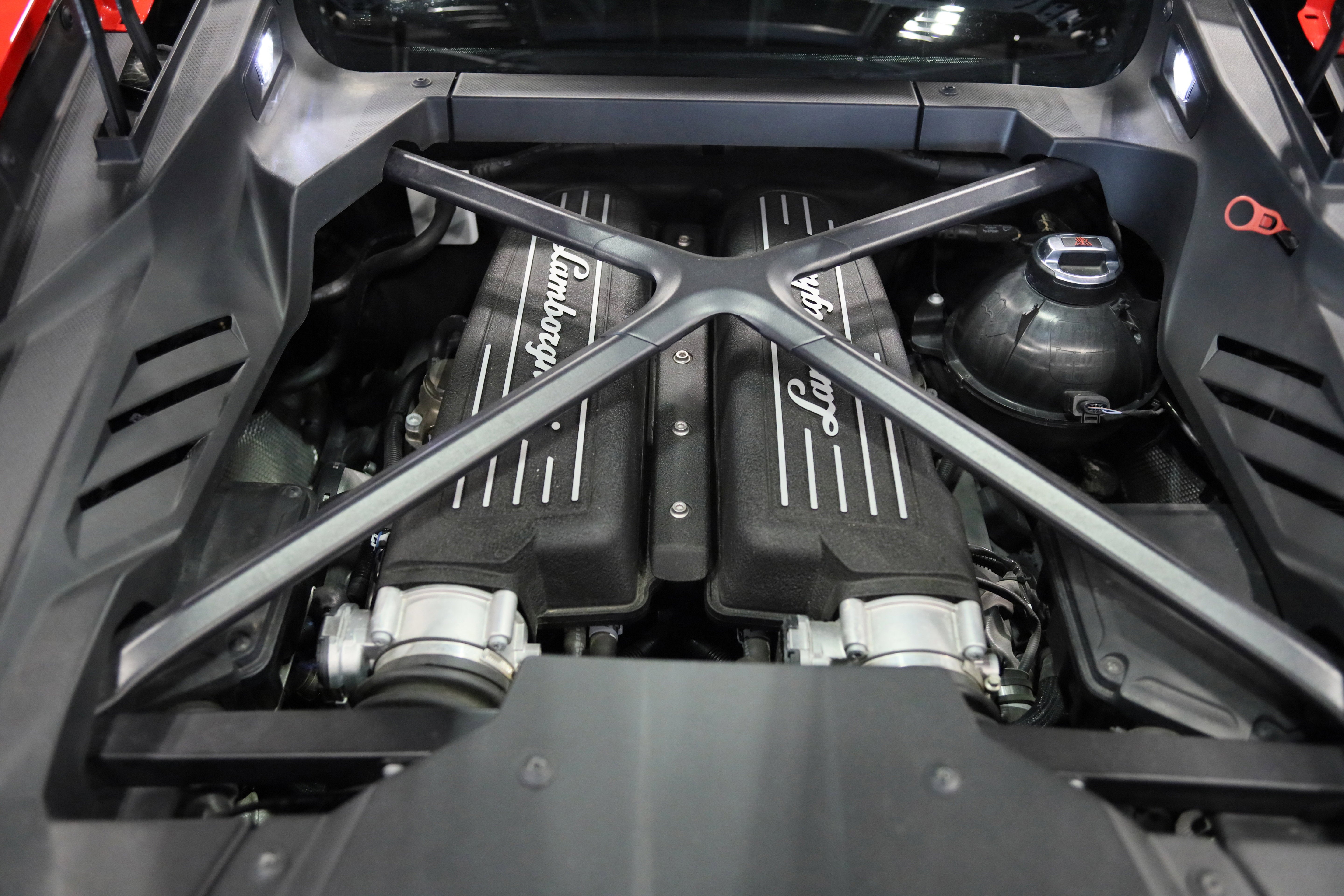 2020 Lamborghini Huracan EVO Base