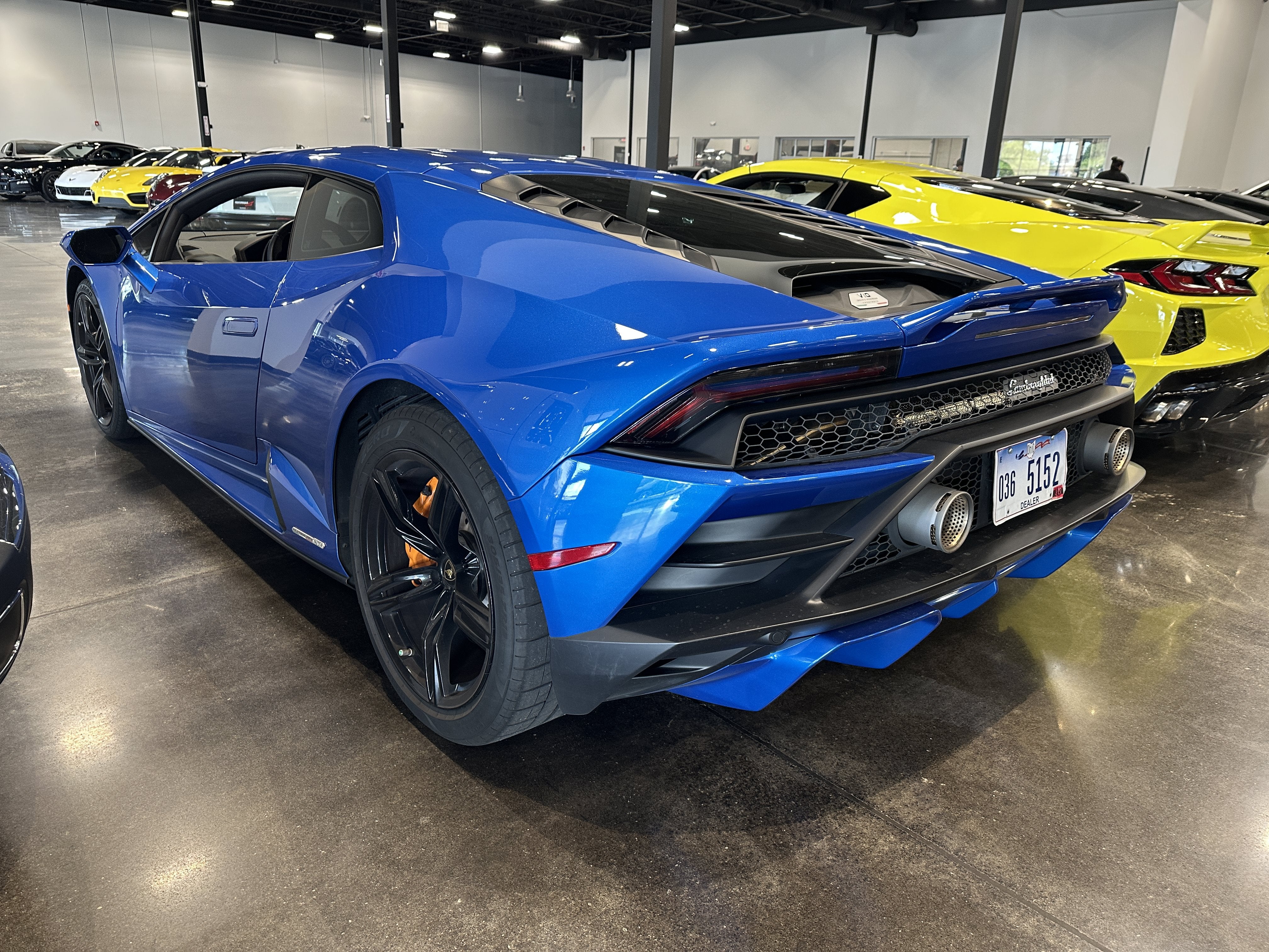2020 Lamborghini Huracan EVO Base