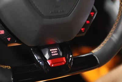 2020 Lamborghini Huracan EVO Base