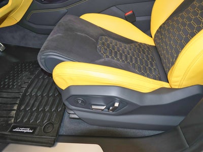 2022 Lamborghini Urus AWD