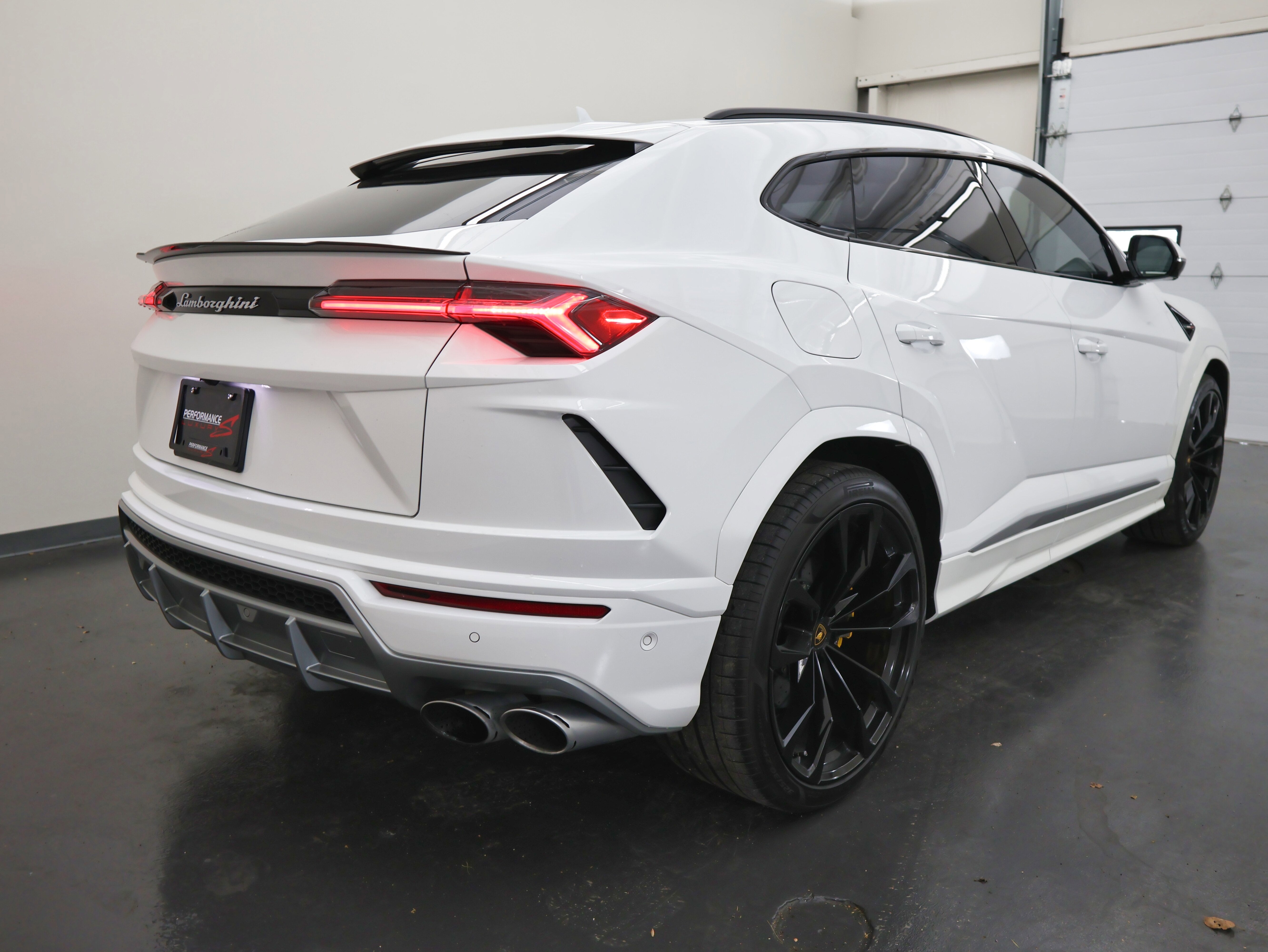 2022 Lamborghini Urus AWD