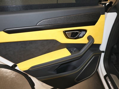 2022 Lamborghini Urus AWD