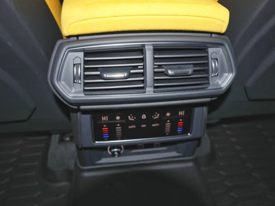 2022 Lamborghini Urus AWD