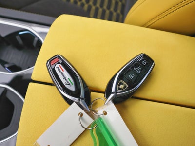 2022 Lamborghini Urus AWD