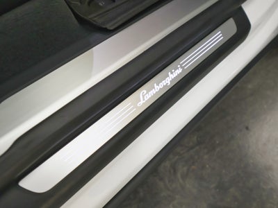 2022 Lamborghini Urus AWD