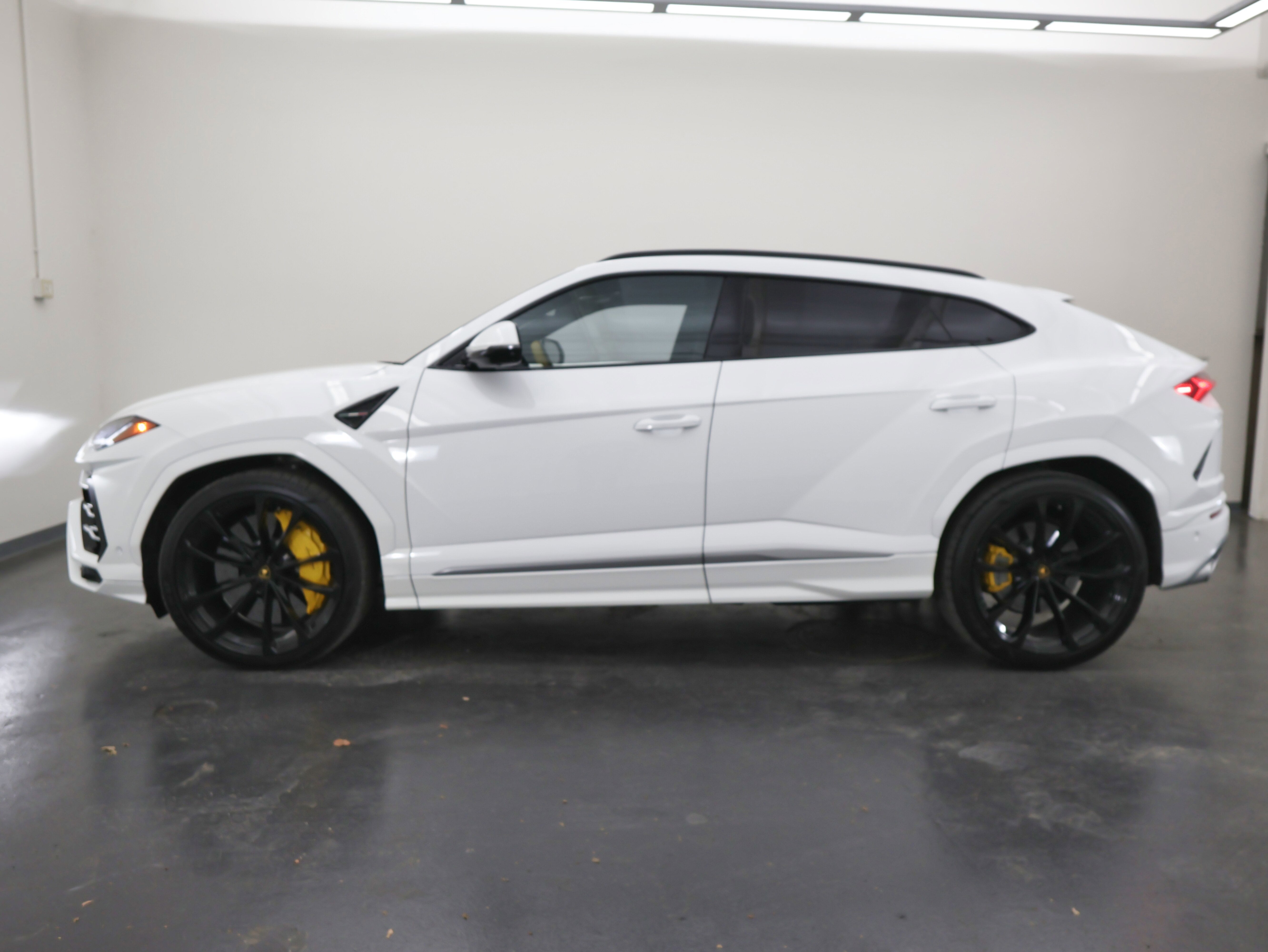 2022 Lamborghini Urus AWD