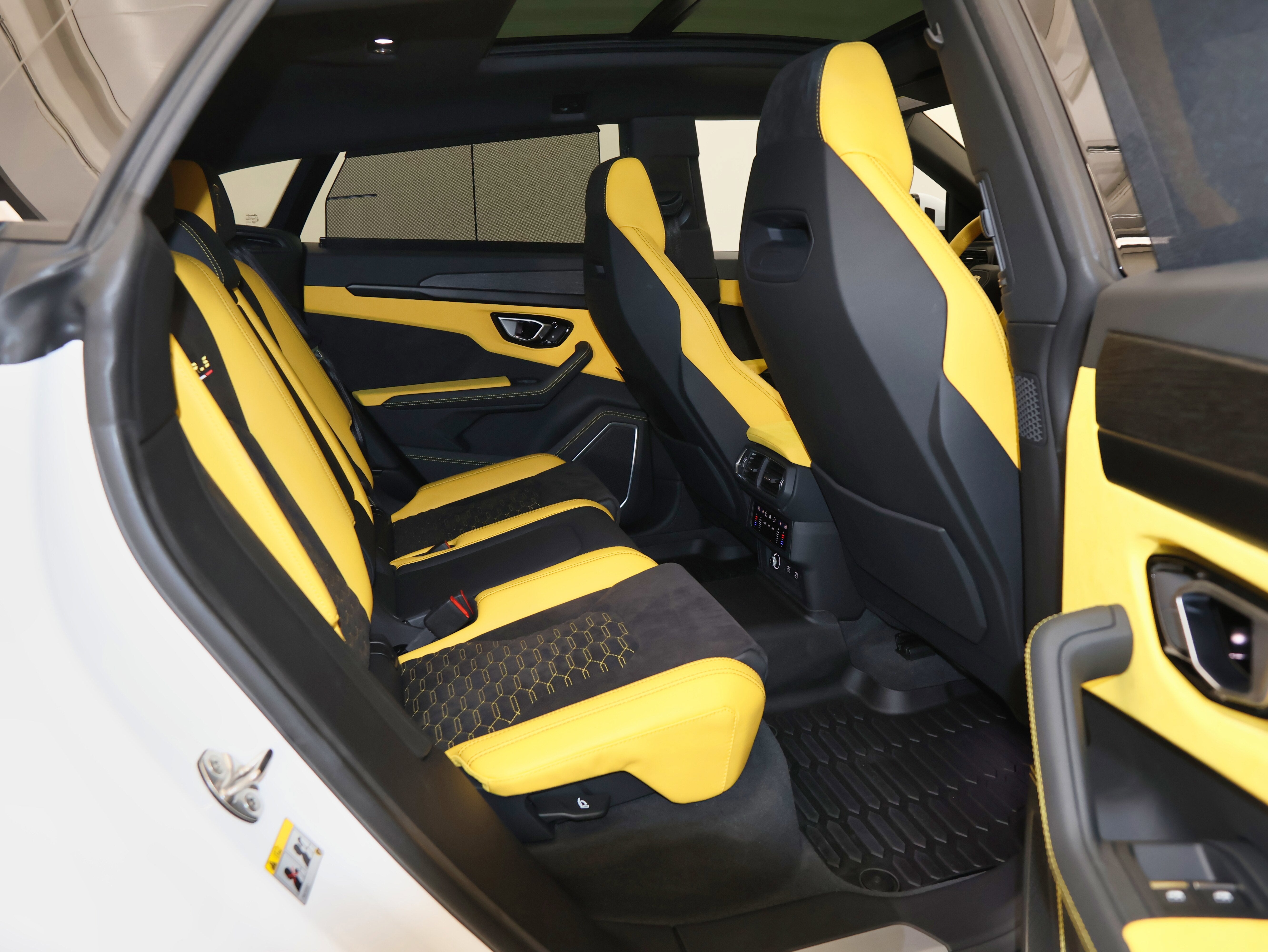 2022 Lamborghini Urus AWD