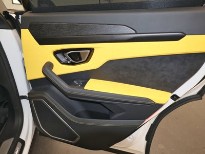 2022 Lamborghini Urus AWD