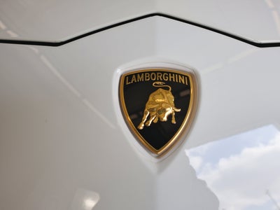 2022 Lamborghini Urus AWD