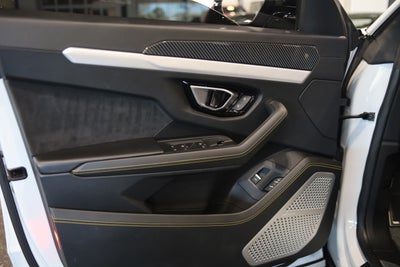 2019 Lamborghini Urus Base