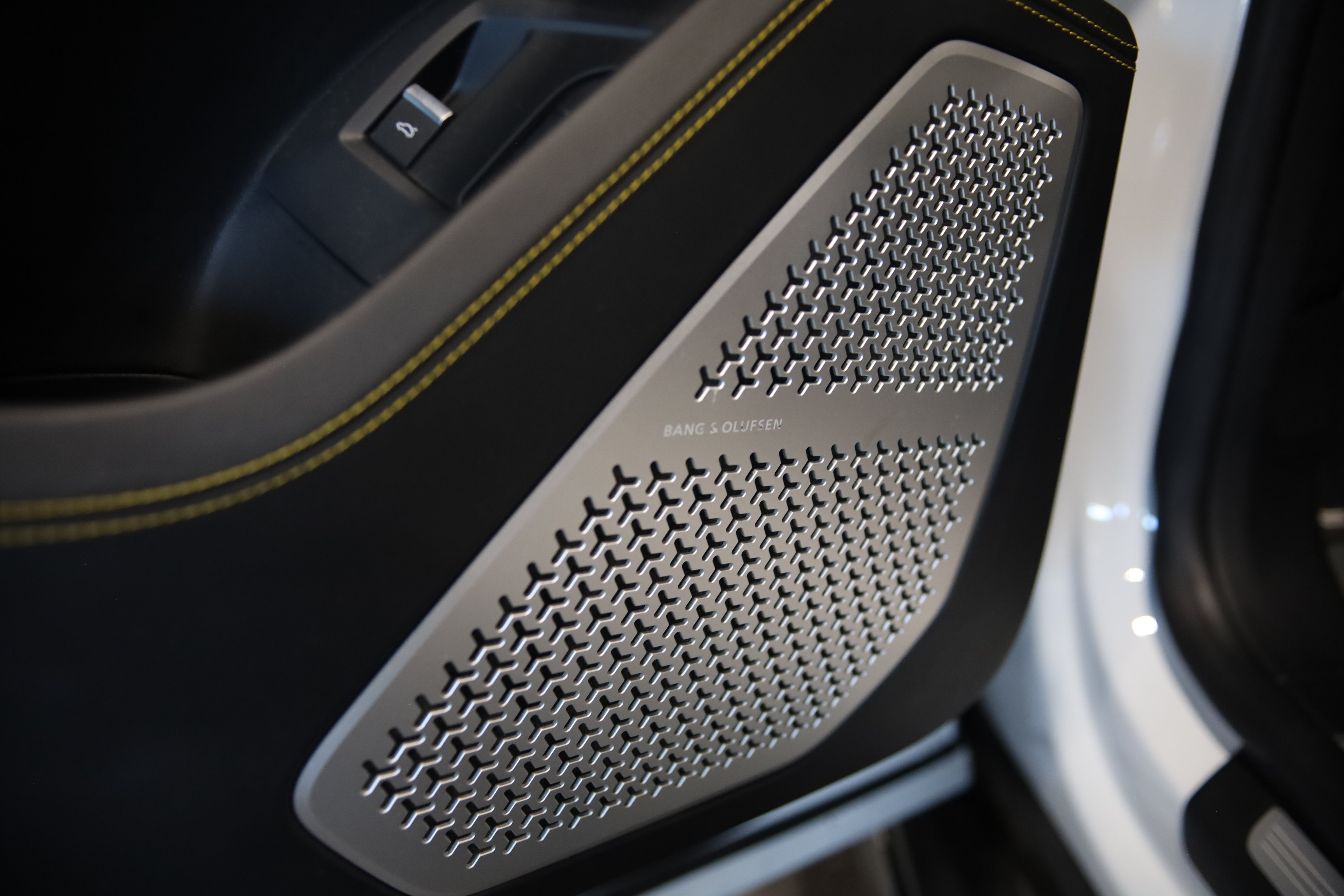 2019 Lamborghini Urus Base