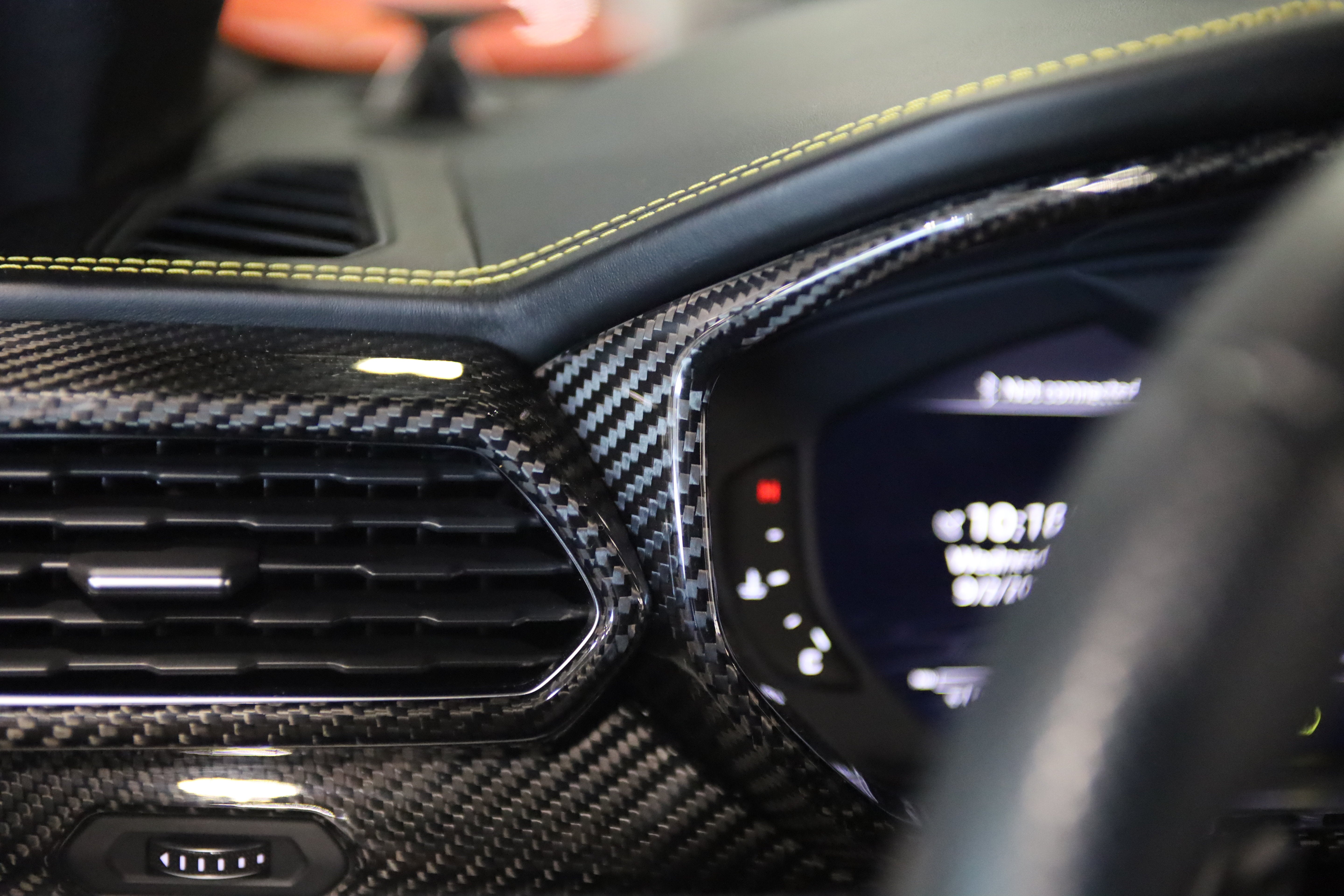 2019 Lamborghini Urus Base