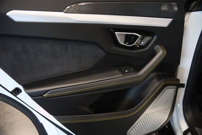 2019 Lamborghini Urus Base