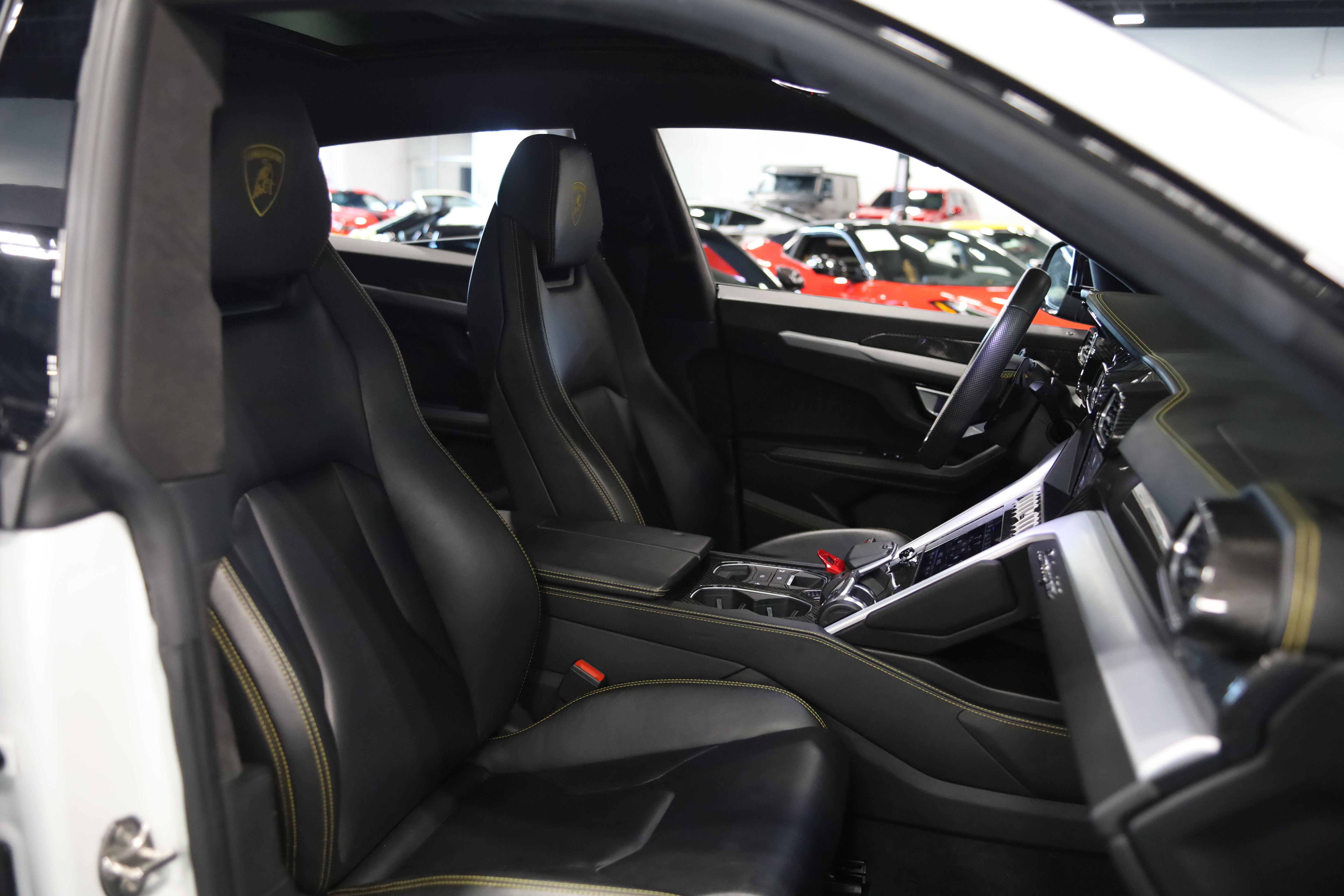 2019 Lamborghini Urus Base
