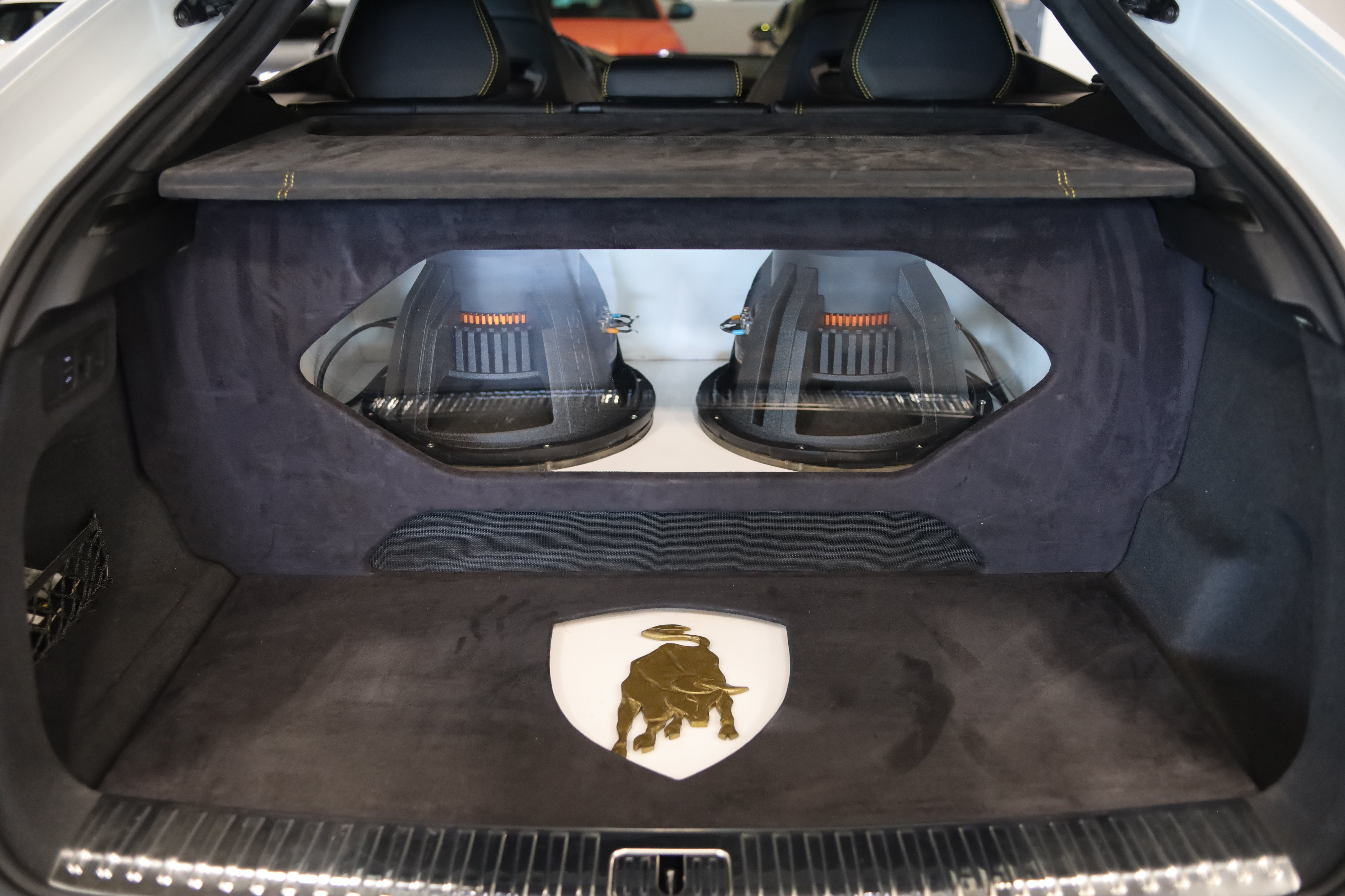 2019 Lamborghini Urus Base