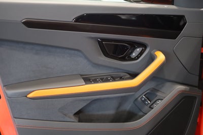 2025 Lamborghini Urus SE