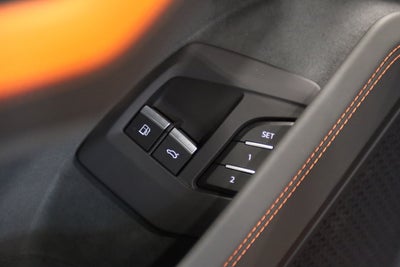 2025 Lamborghini Urus SE