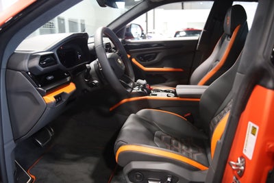 2025 Lamborghini Urus SE