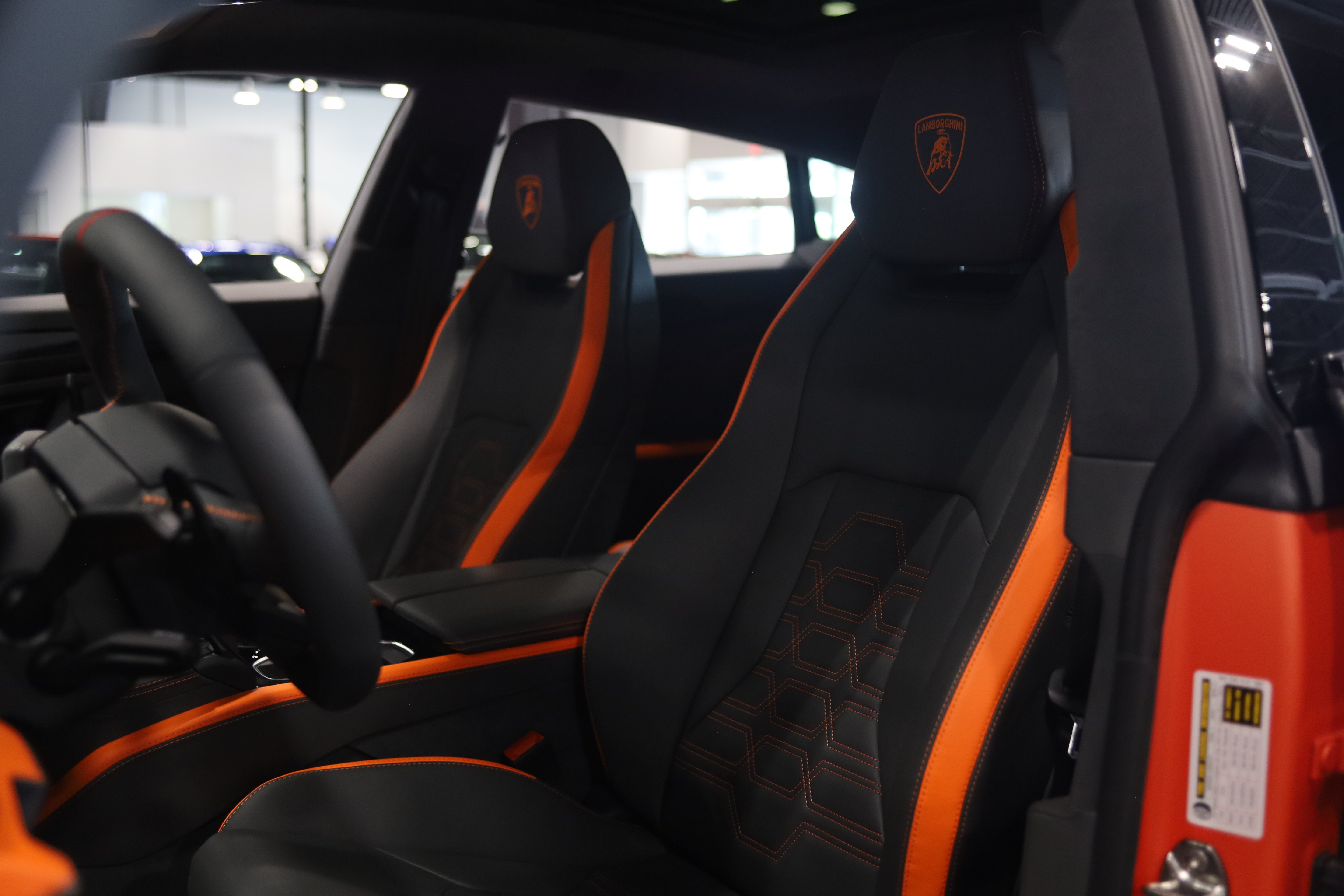 2025 Lamborghini Urus SE