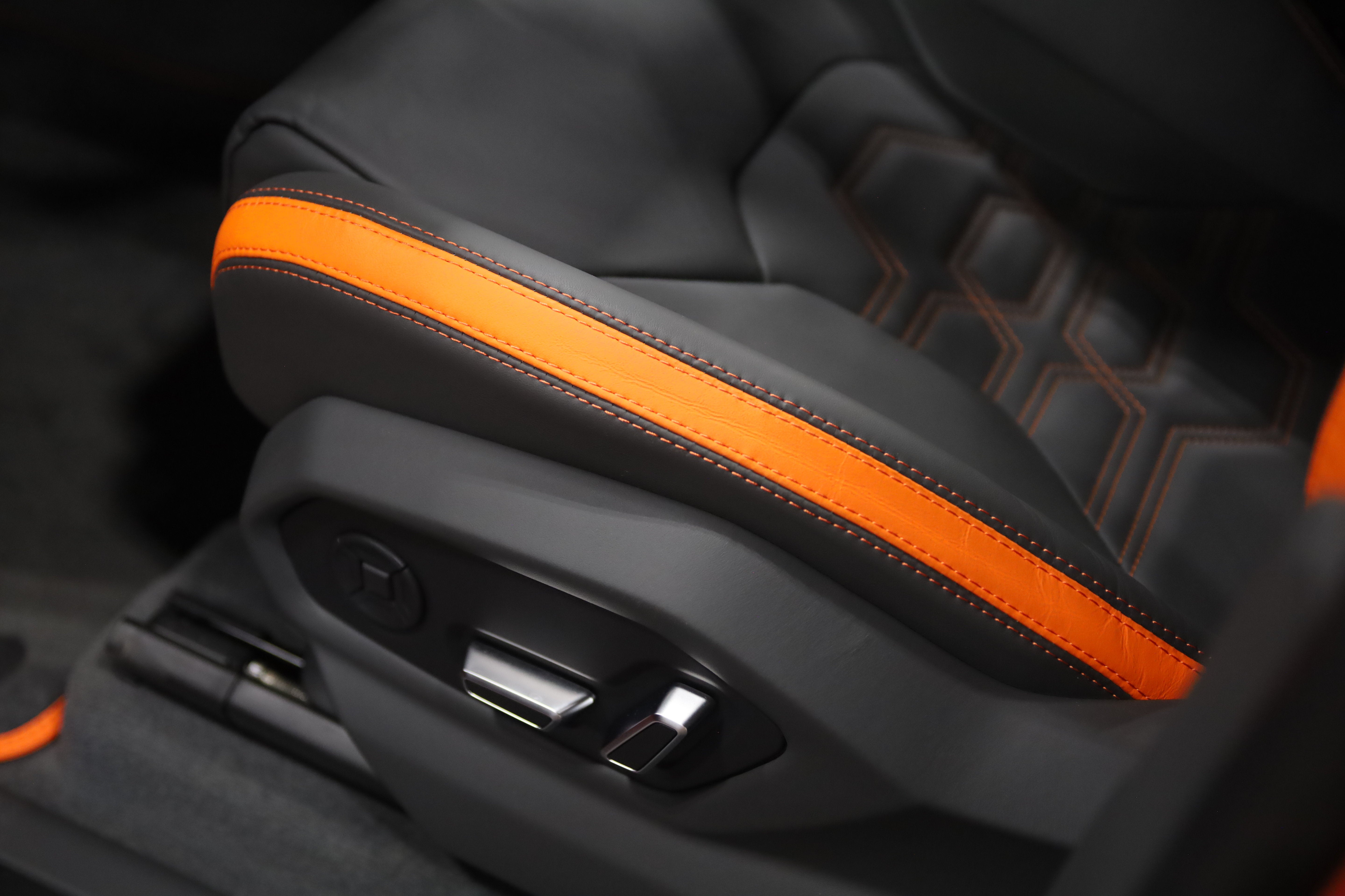 2025 Lamborghini Urus SE