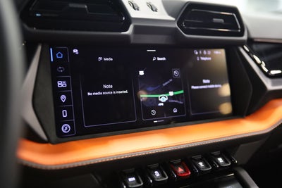 2025 Lamborghini Urus SE