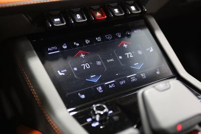 2025 Lamborghini Urus SE