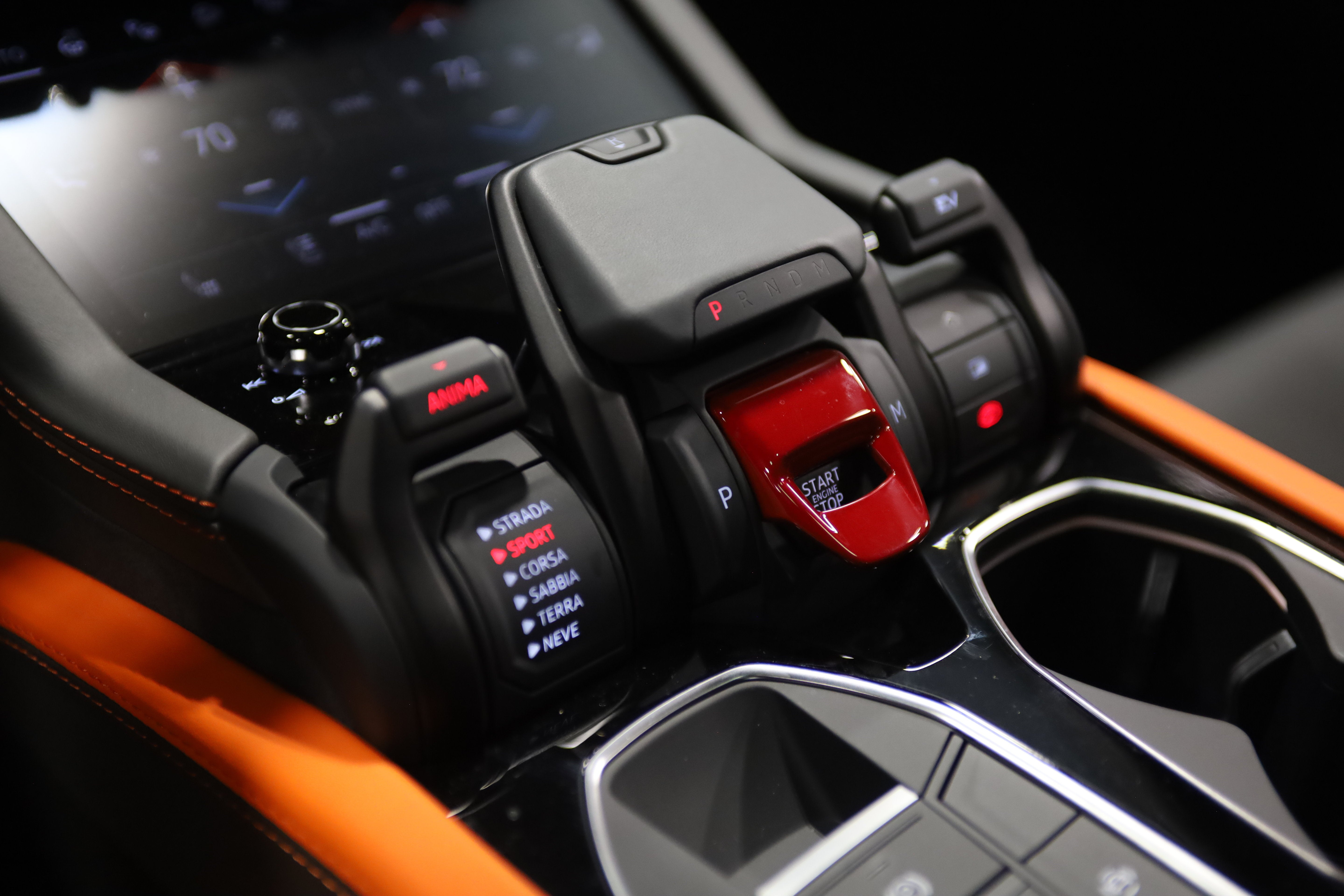 2025 Lamborghini Urus SE