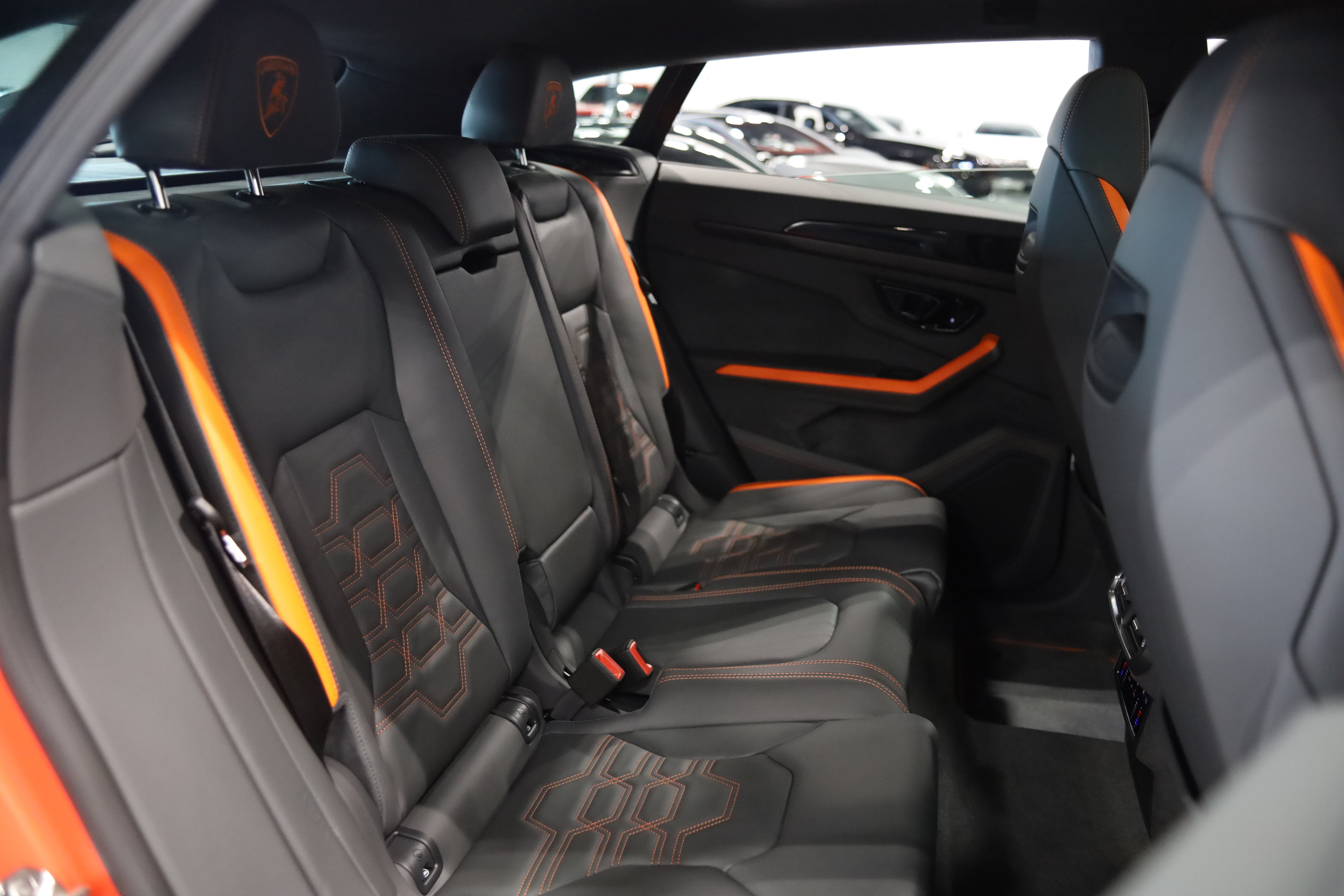 2025 Lamborghini Urus SE