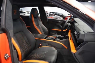 2025 Lamborghini Urus SE
