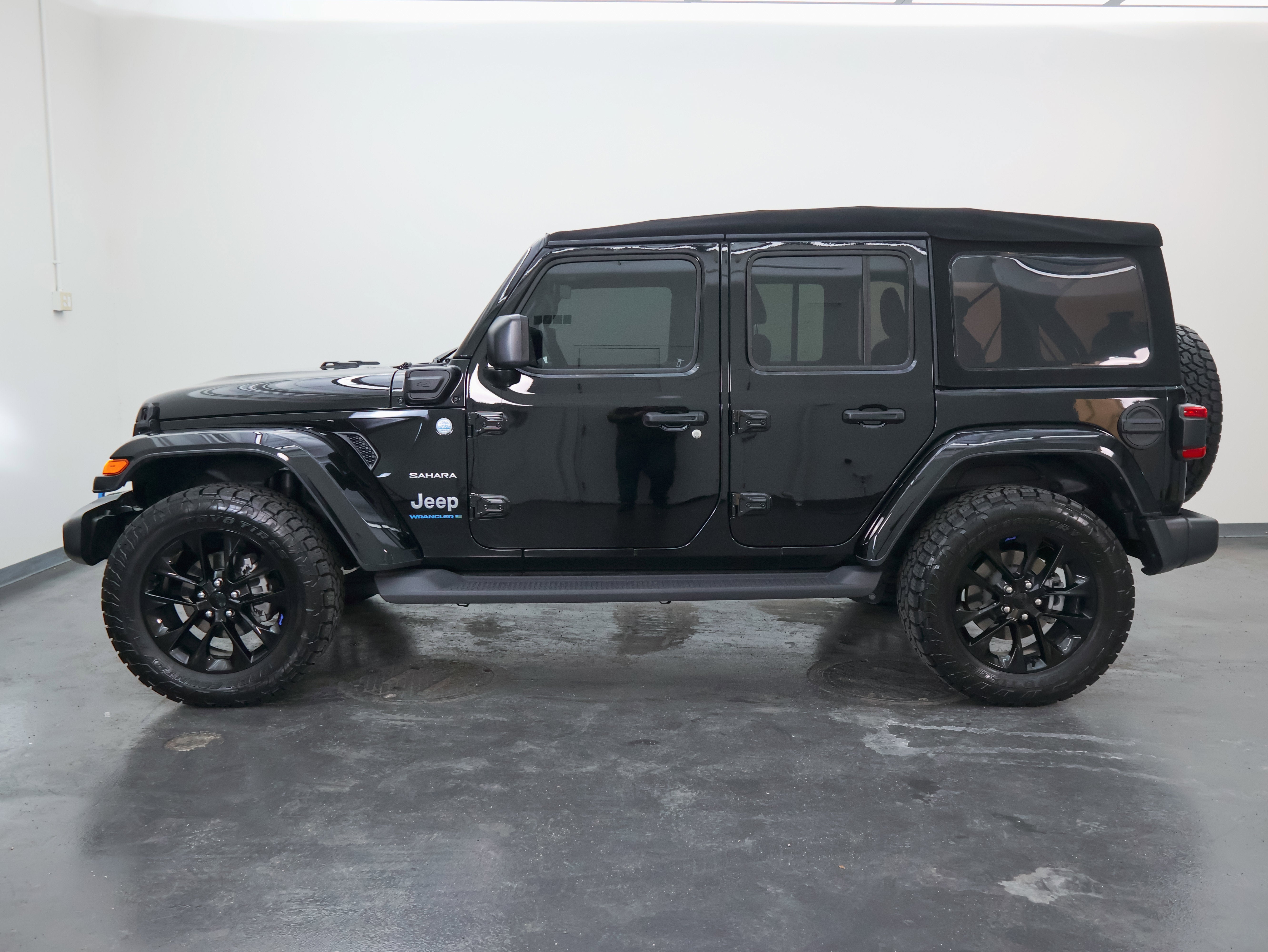 2023 Jeep Wrangler 4xe Sahara