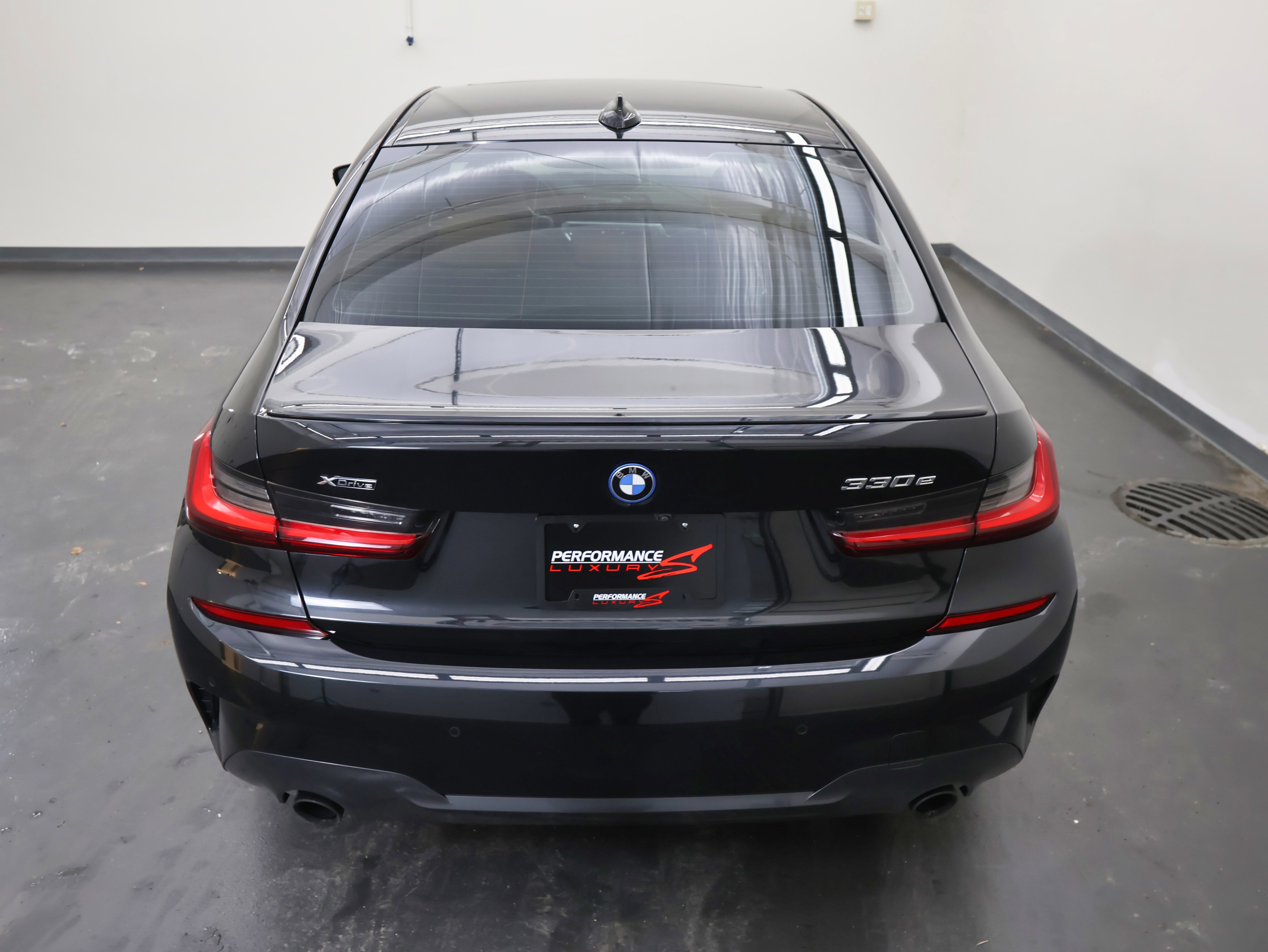 2022 BMW 3 Series 330e xDrive