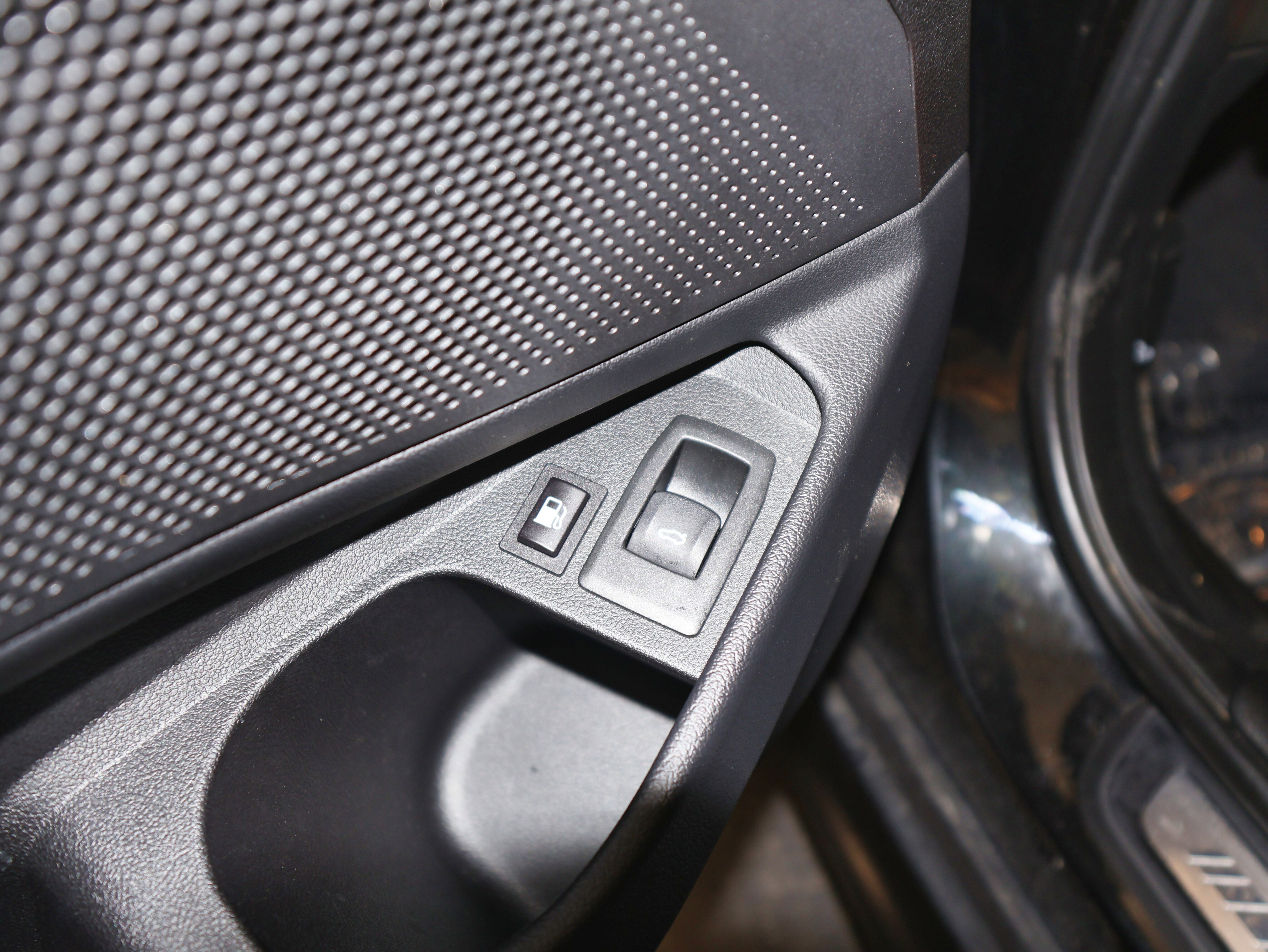 2022 BMW 3 Series 330e xDrive