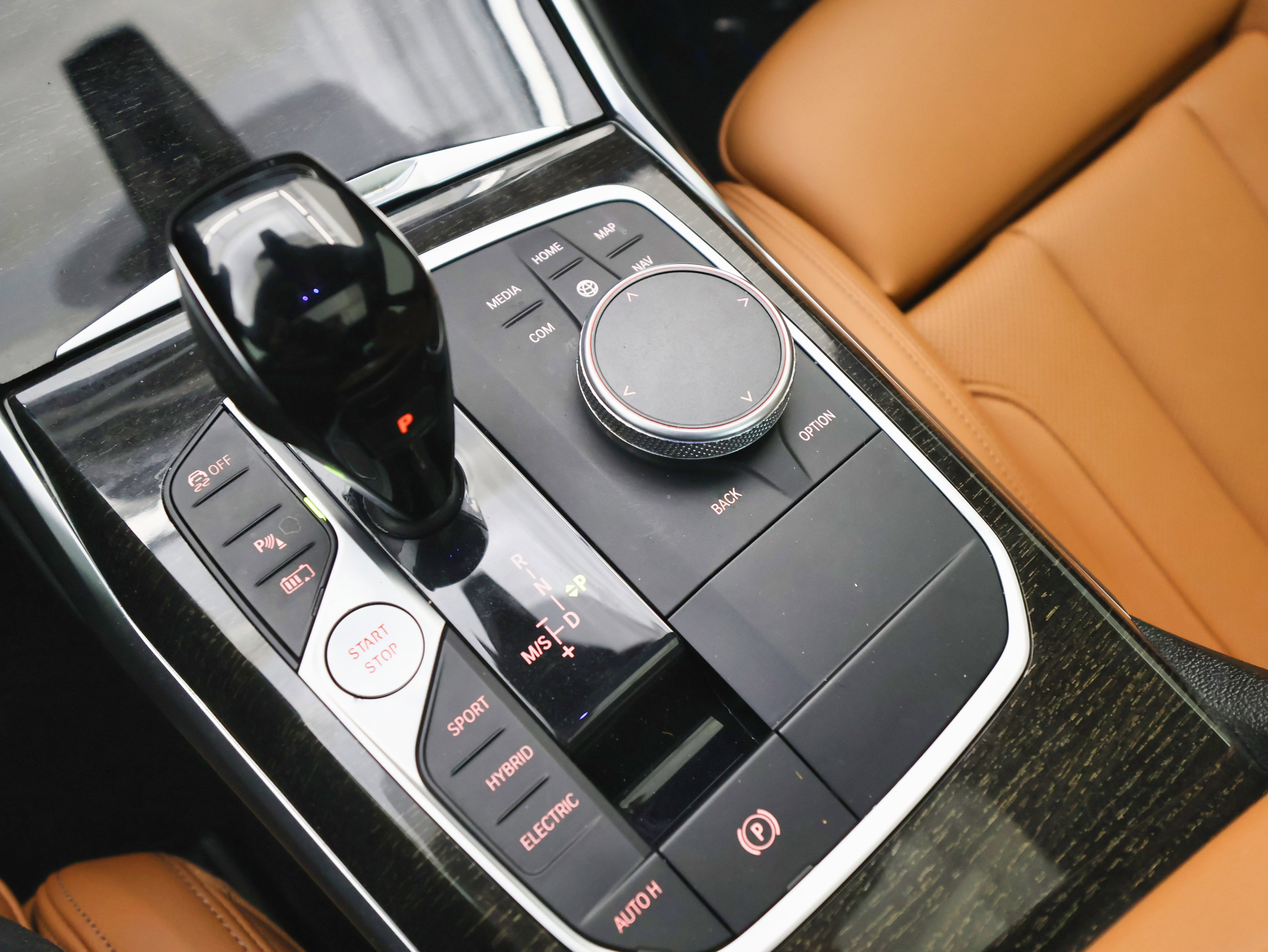 2022 BMW 3 Series 330e xDrive