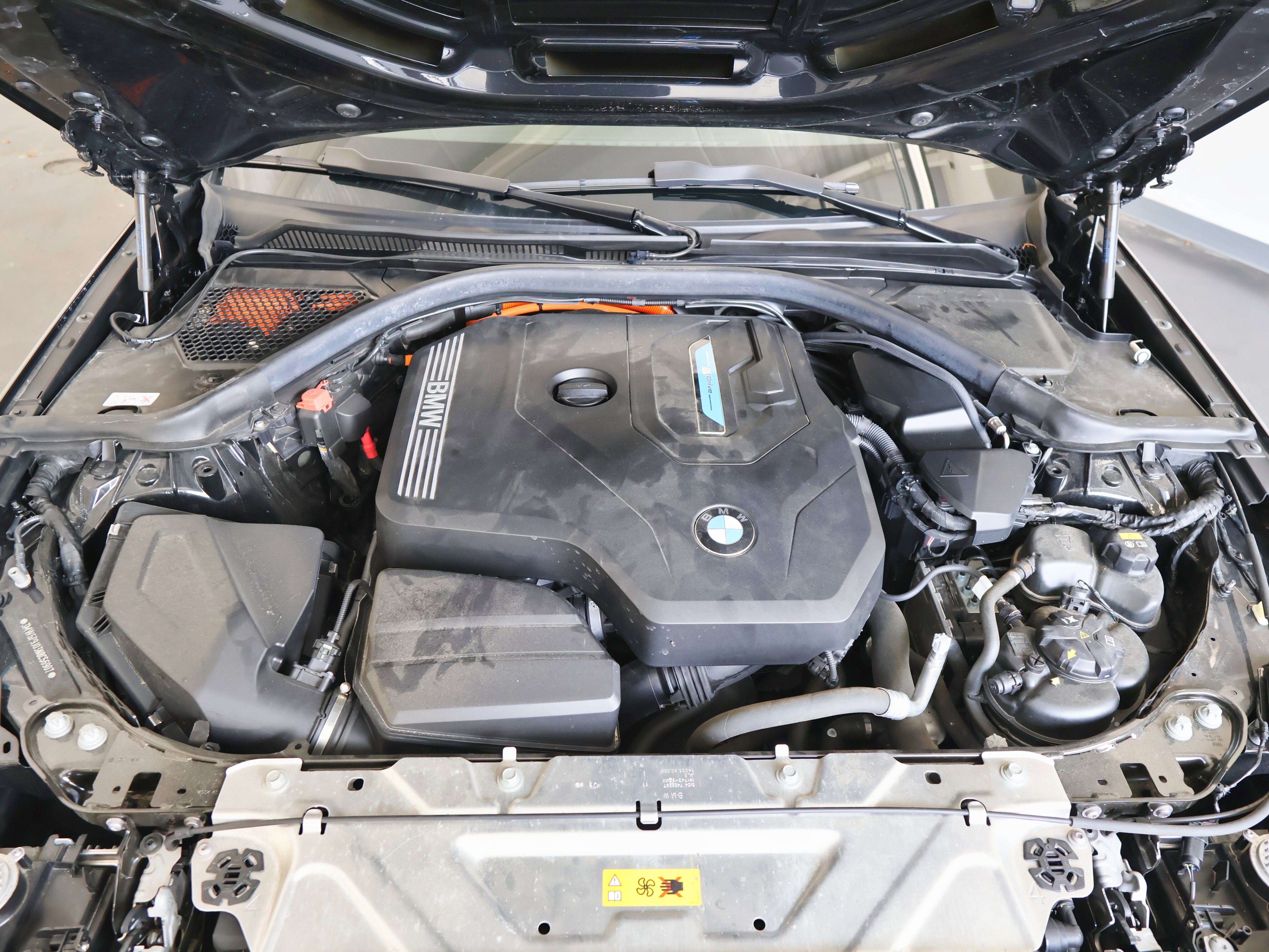 2022 BMW 3 Series 330e xDrive