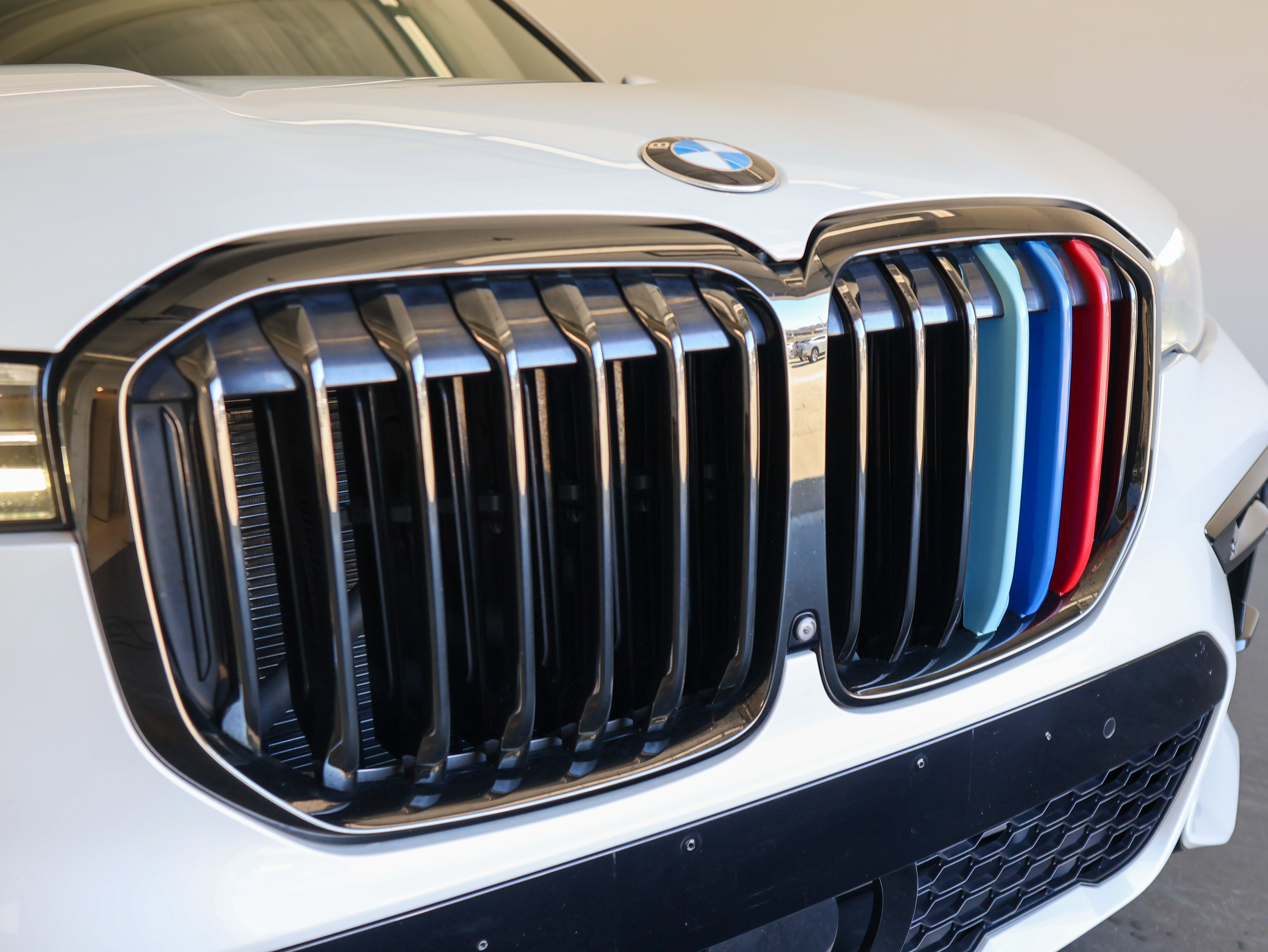 2021 BMW X7 M50i