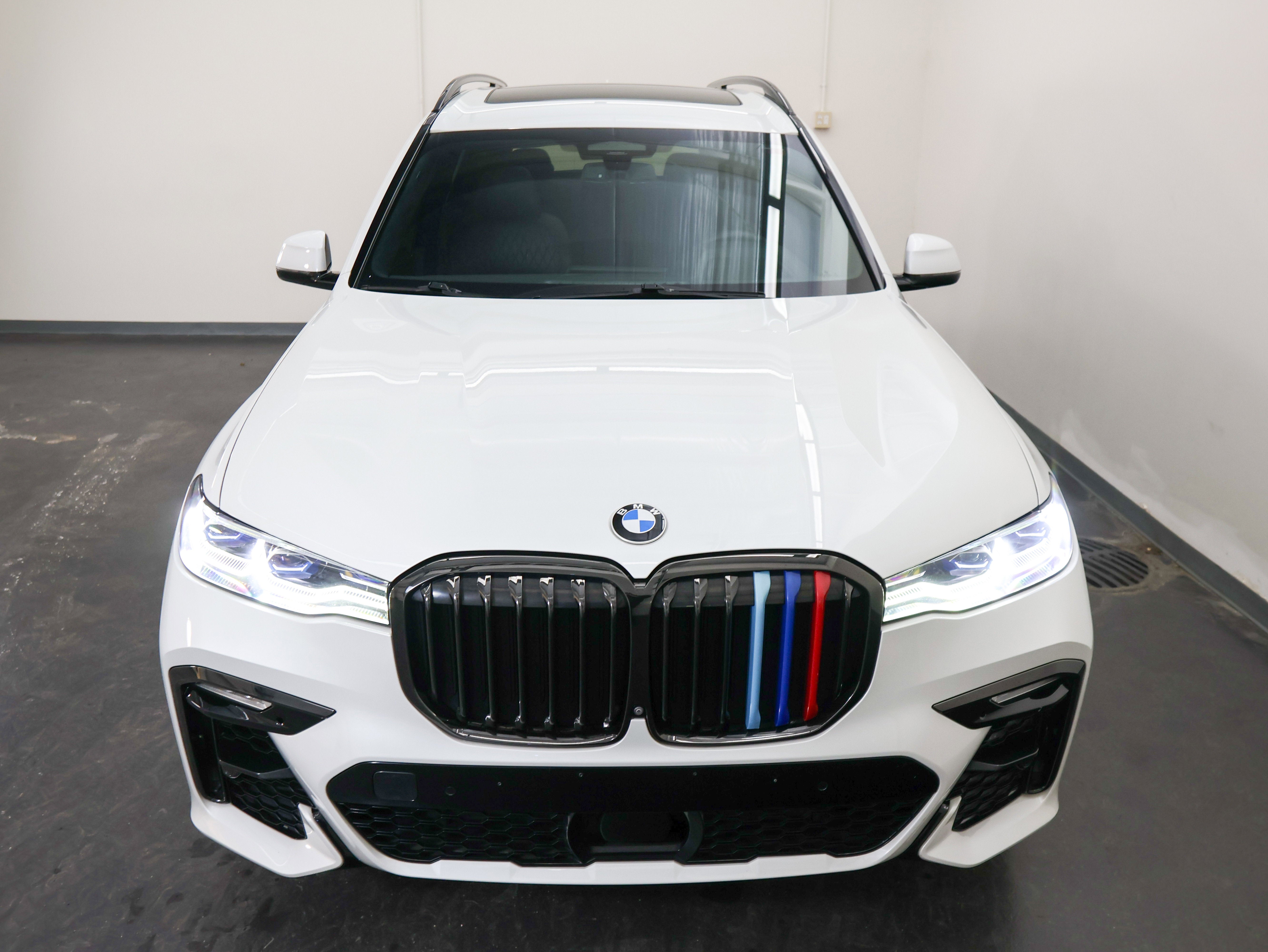 2021 BMW X7 M50i