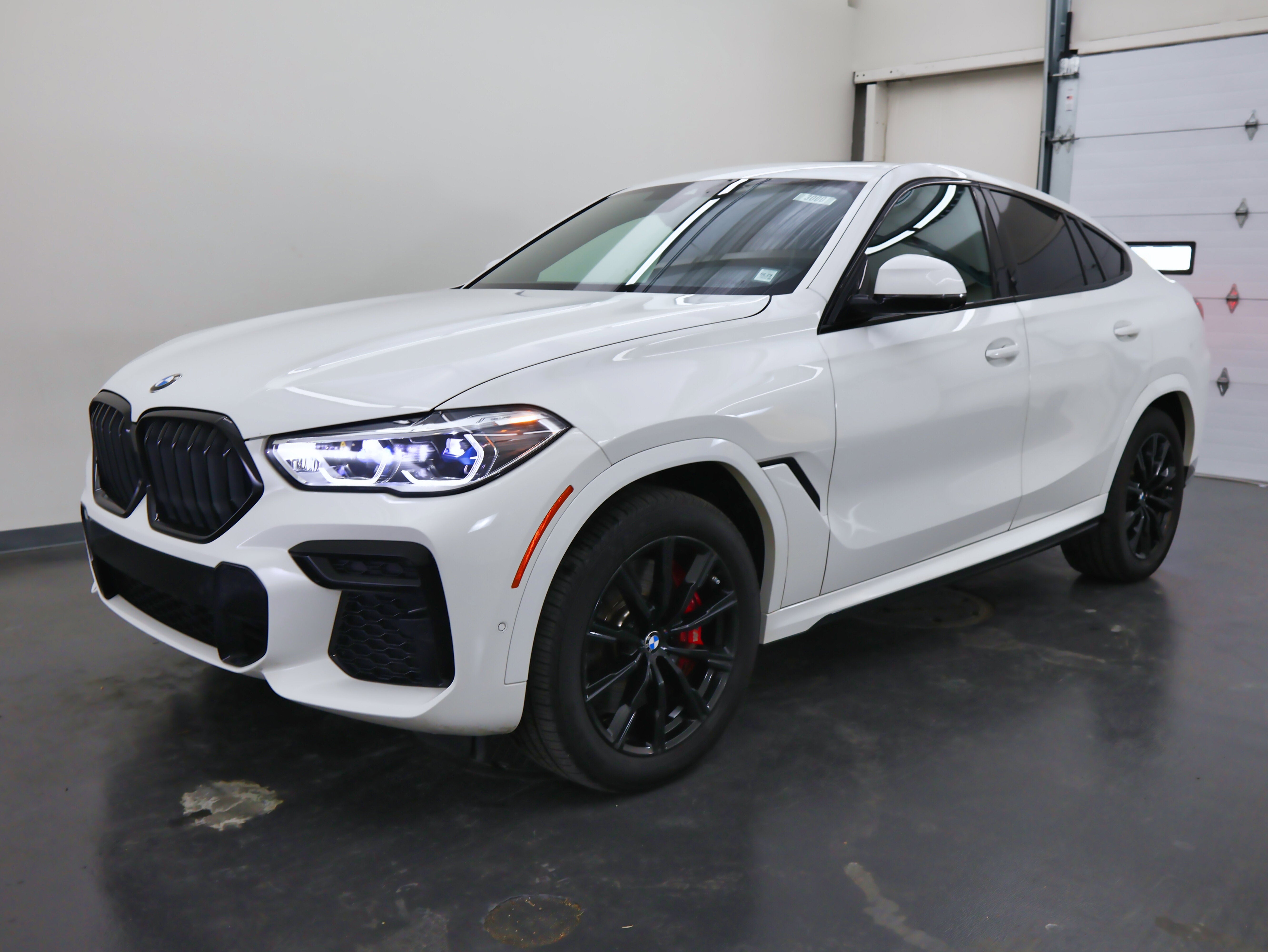 2023 BMW X6 M50i