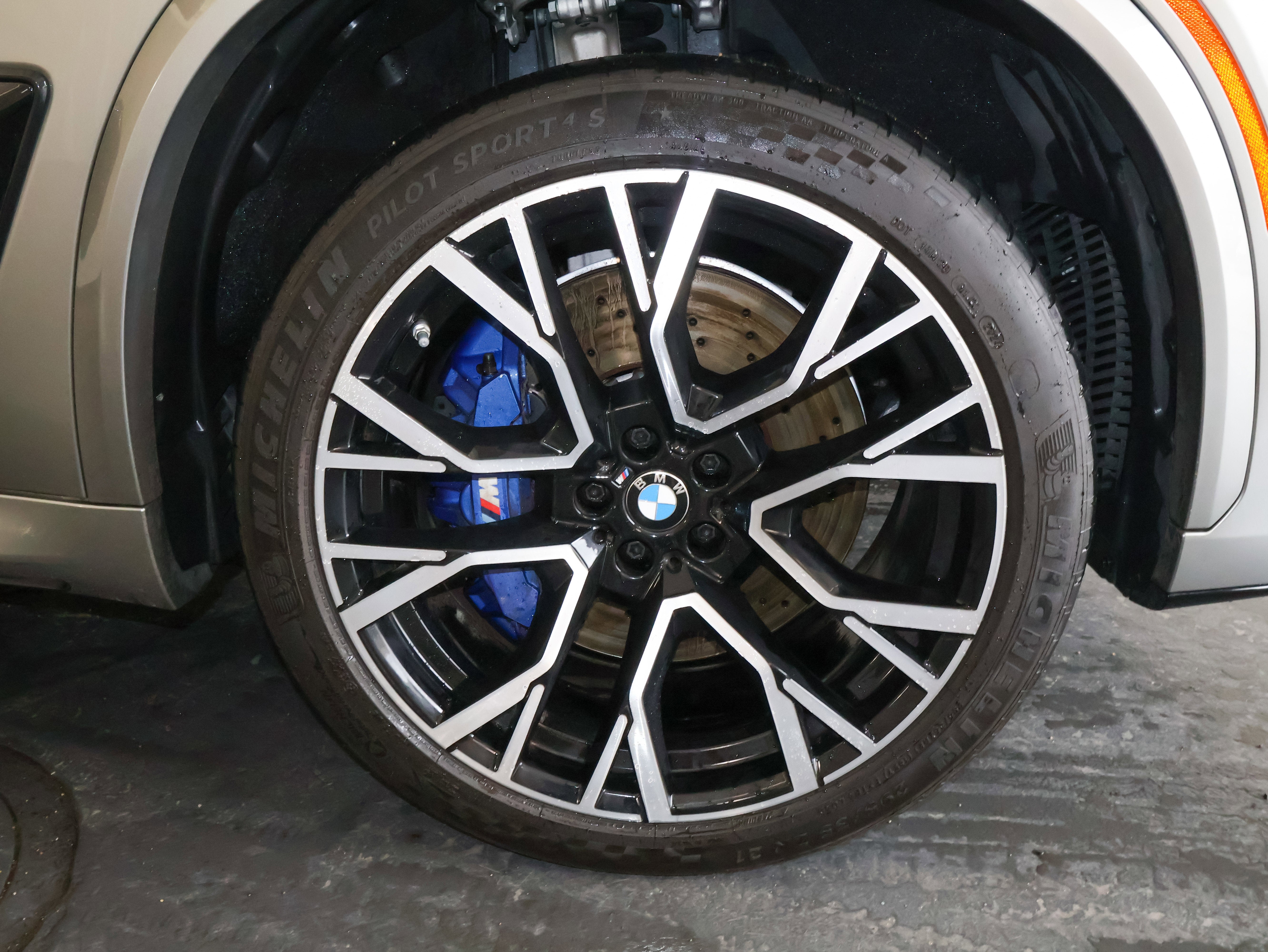 2022 BMW X5 M Base