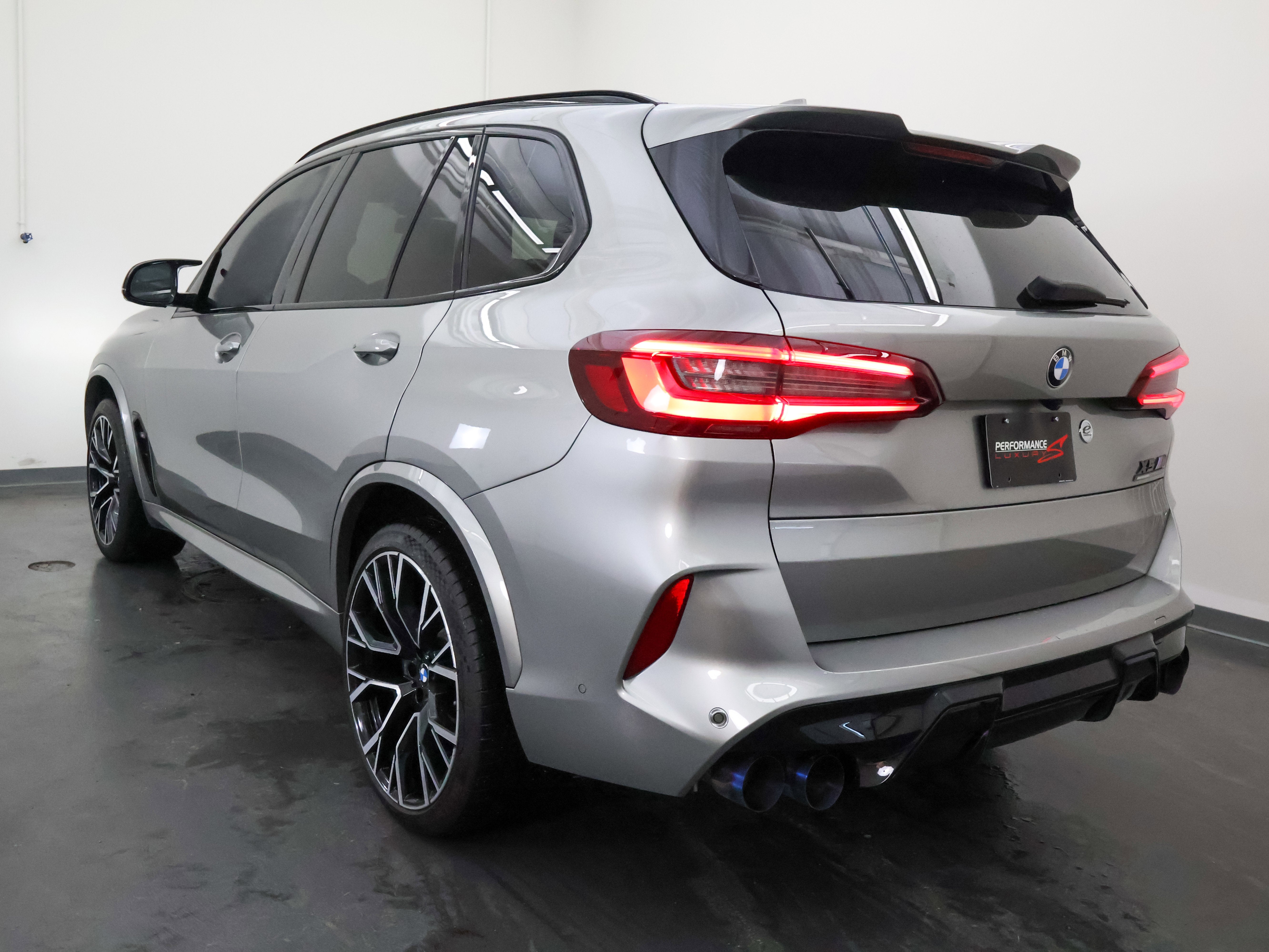 2022 BMW X5 M Base