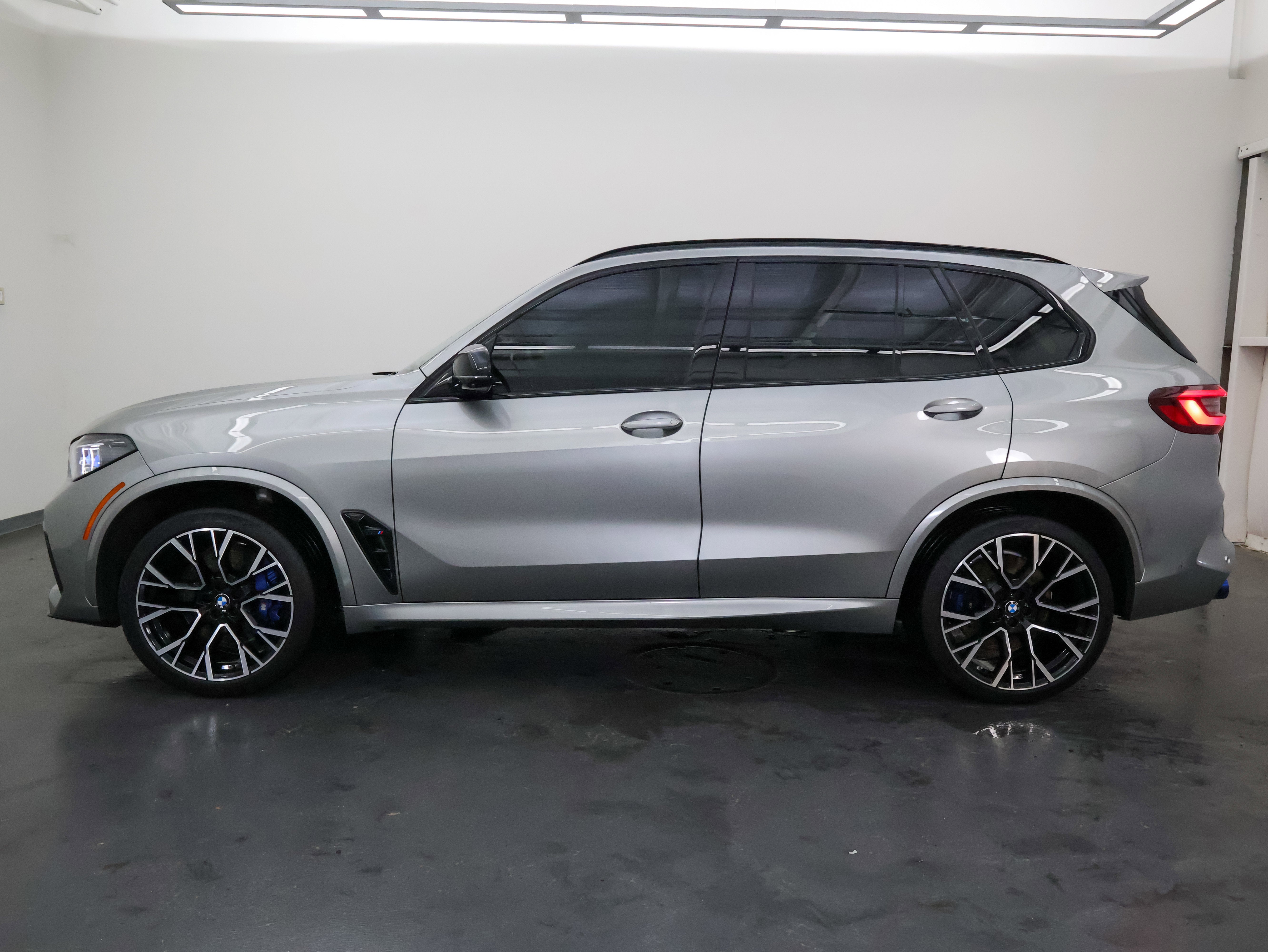 2022 BMW X5 M Base