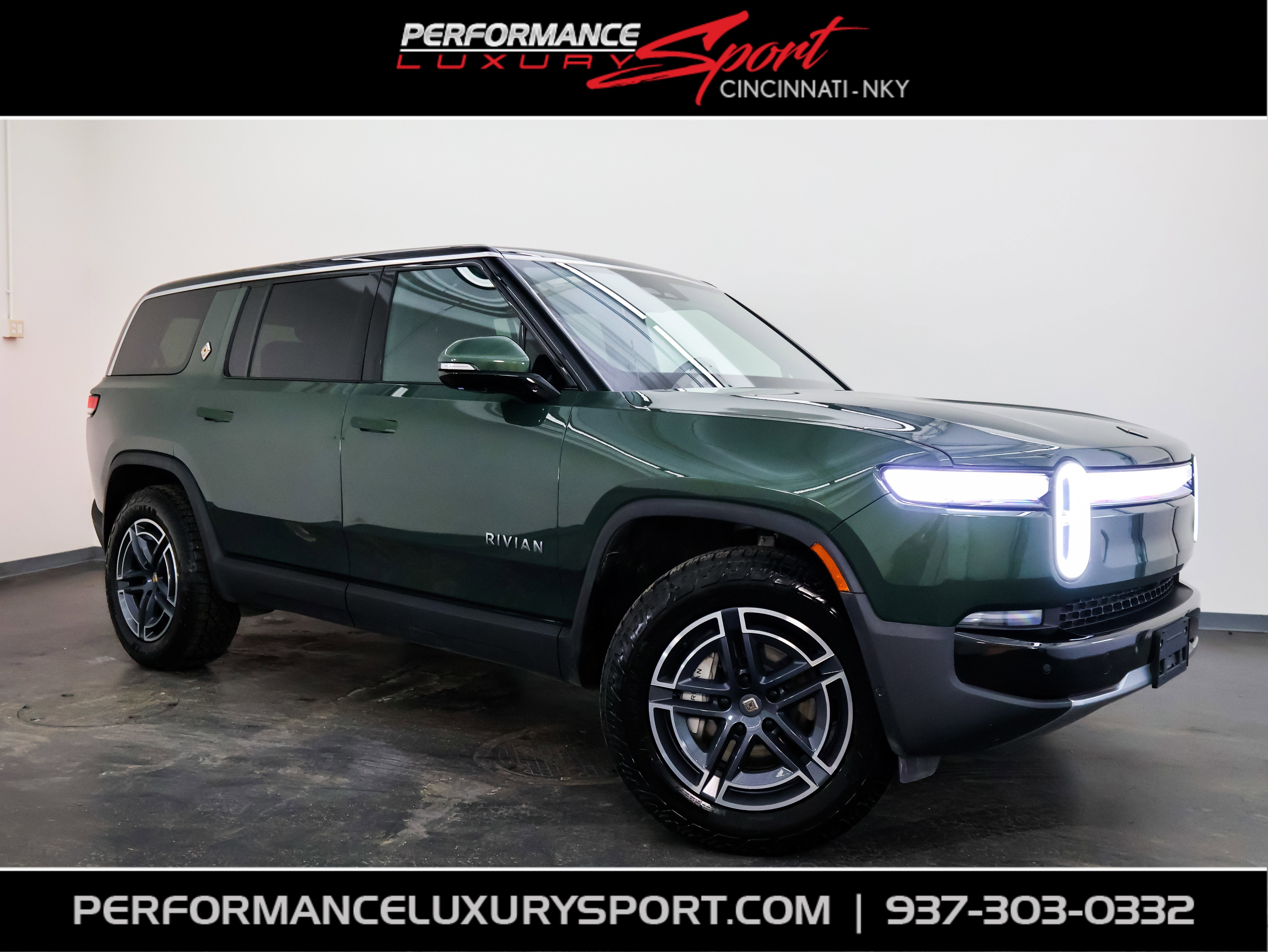 2025 Rivian R1S Adventure