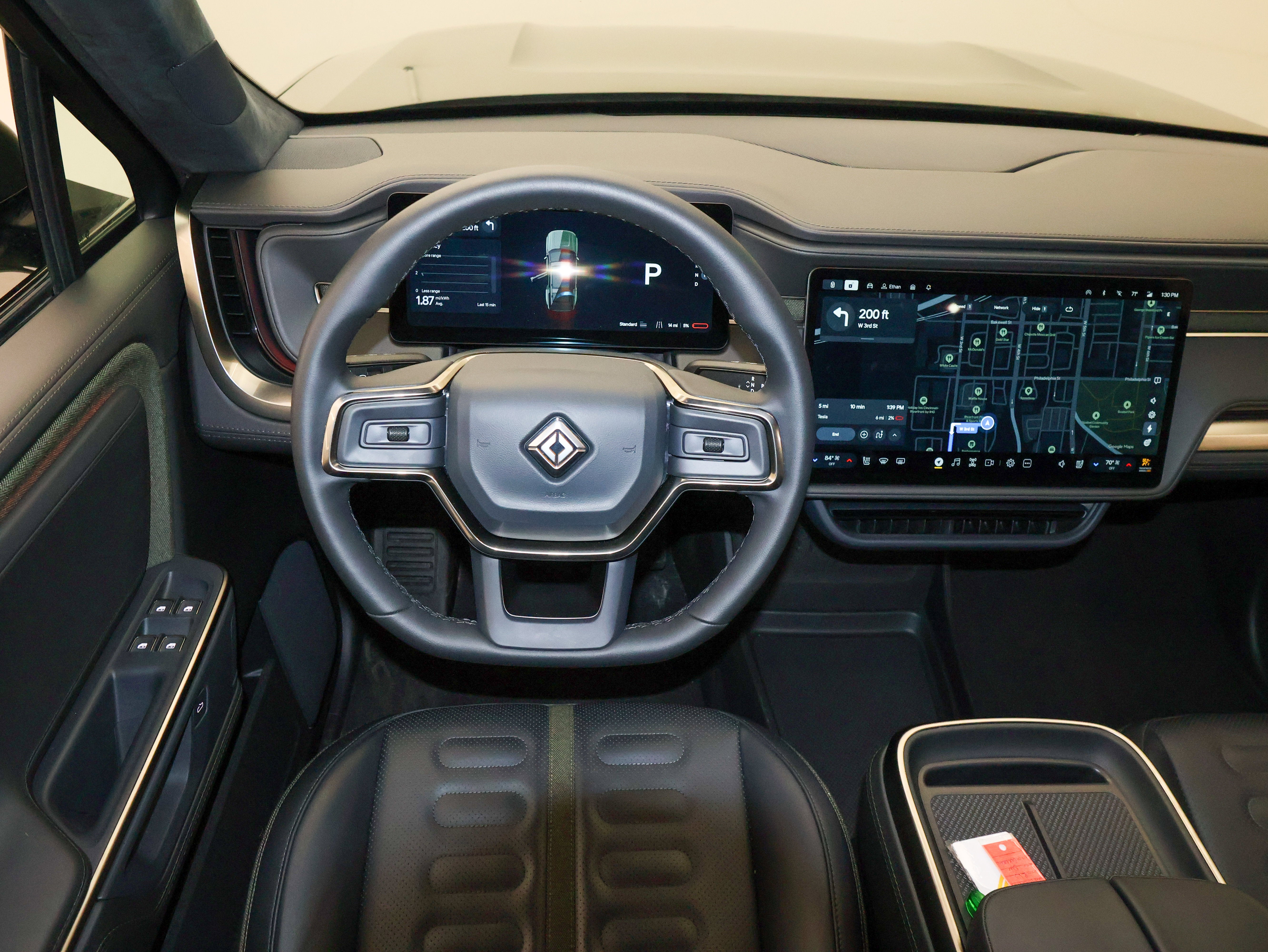 2025 Rivian R1S Adventure