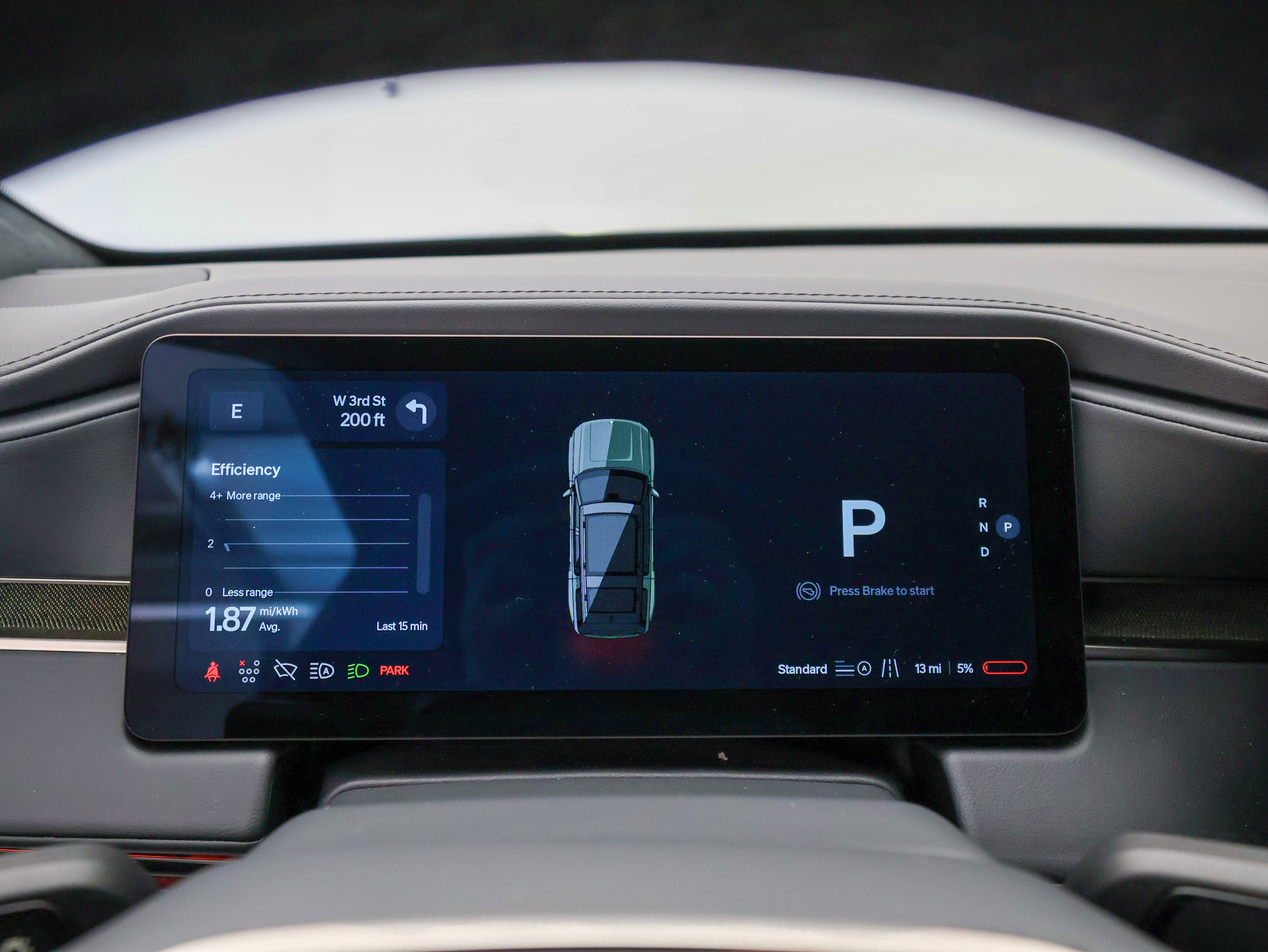 2025 Rivian R1S Adventure