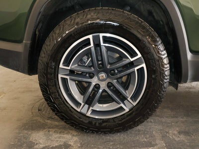 2025 Rivian R1S Adventure