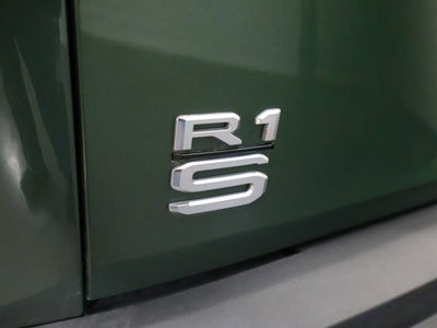2025 Rivian R1S Adventure