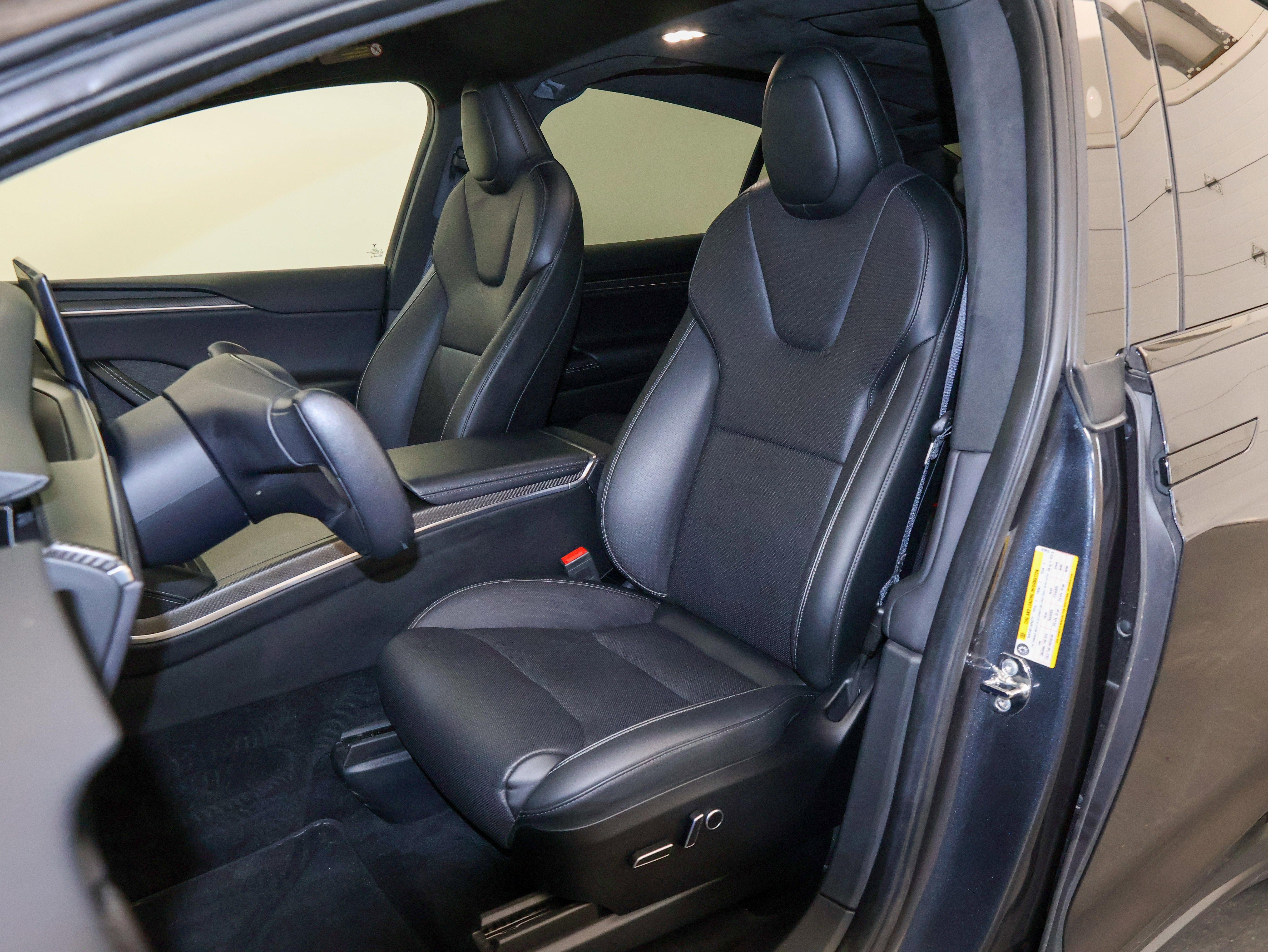 2023 Tesla Model X Plaid