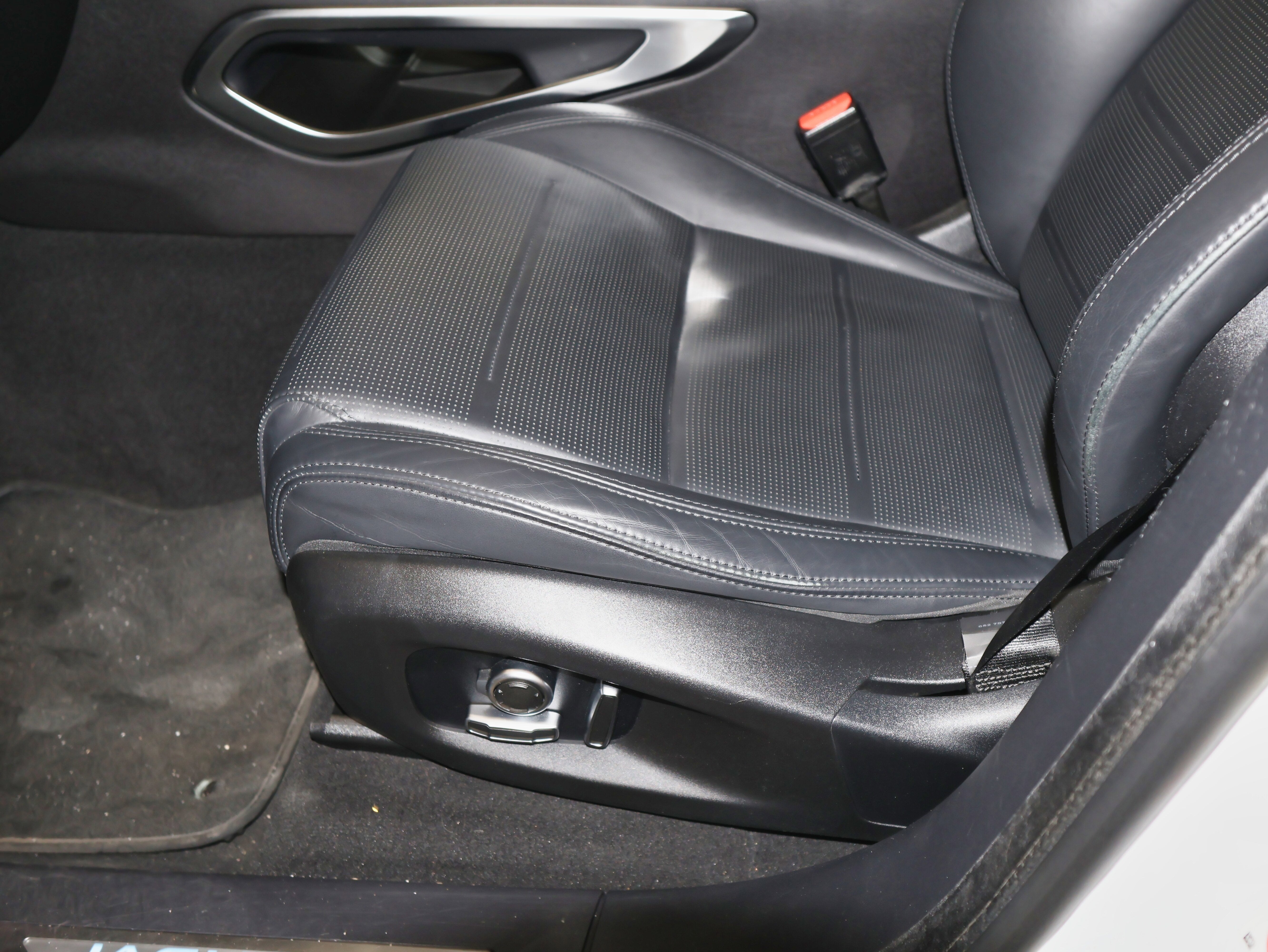 2021 Jaguar F-PACE SVR