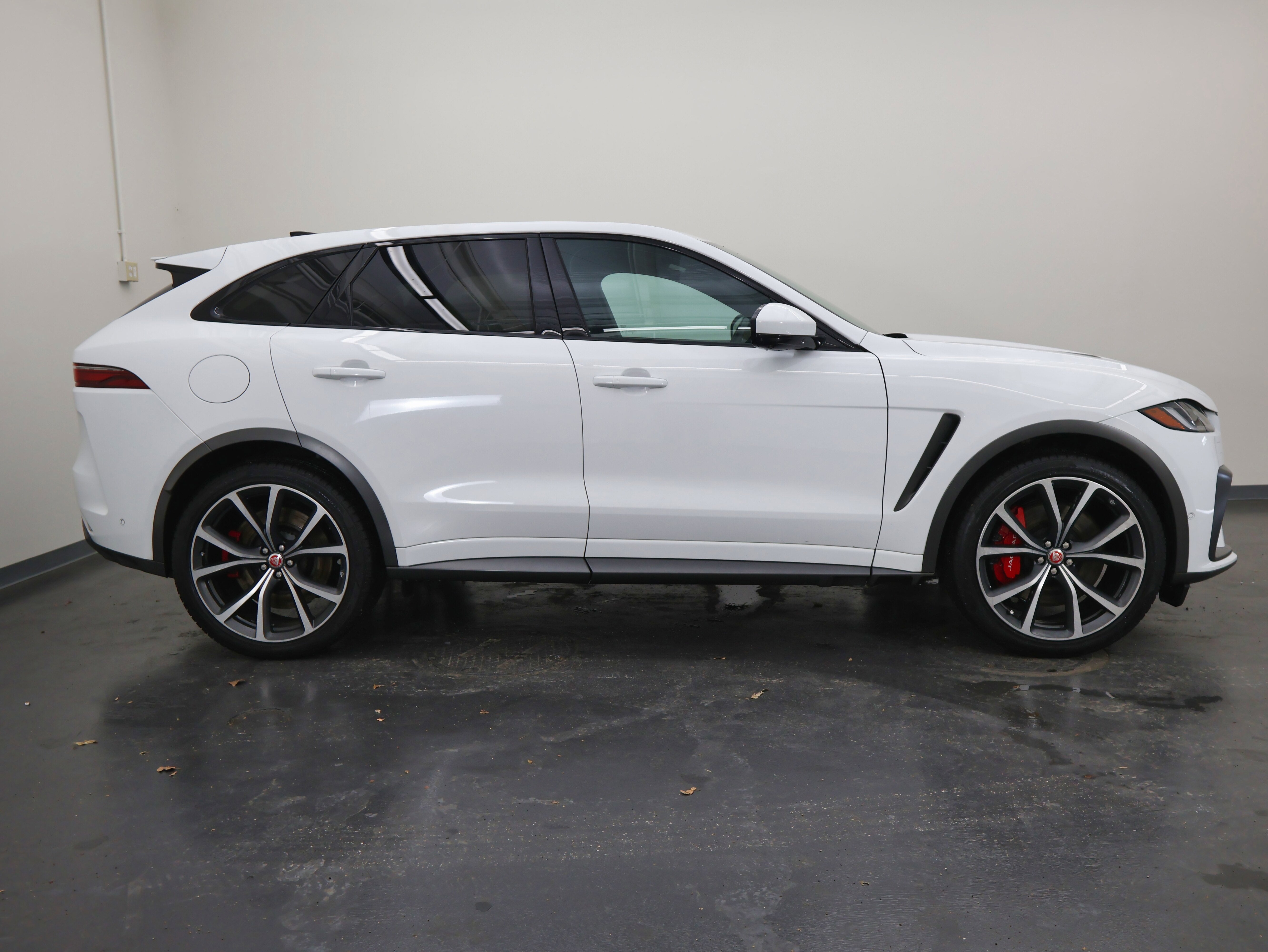 2021 Jaguar F-PACE SVR